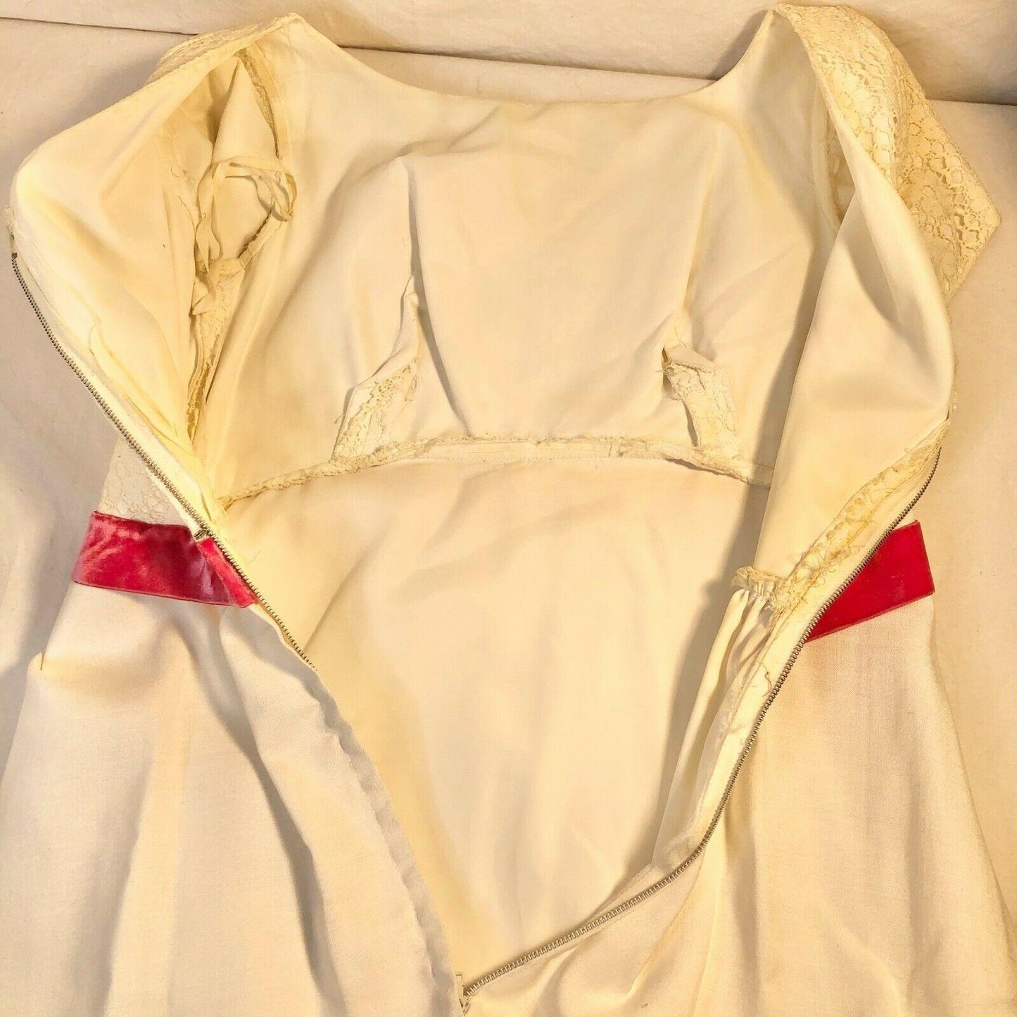 Vintage White Lace Maxi Dress Pink Velvet Waist Cap Sleeves Elegant Formal Wear