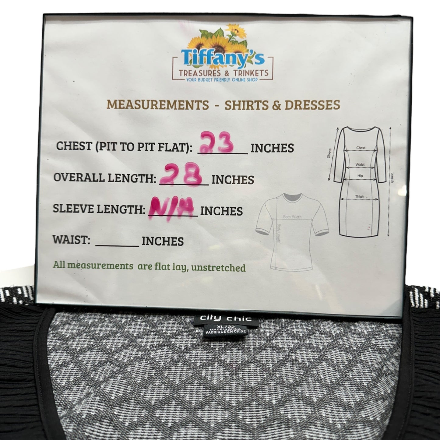 City Chic Top Womens Size 22 Black White Sleeveless Zipper Front Peplum