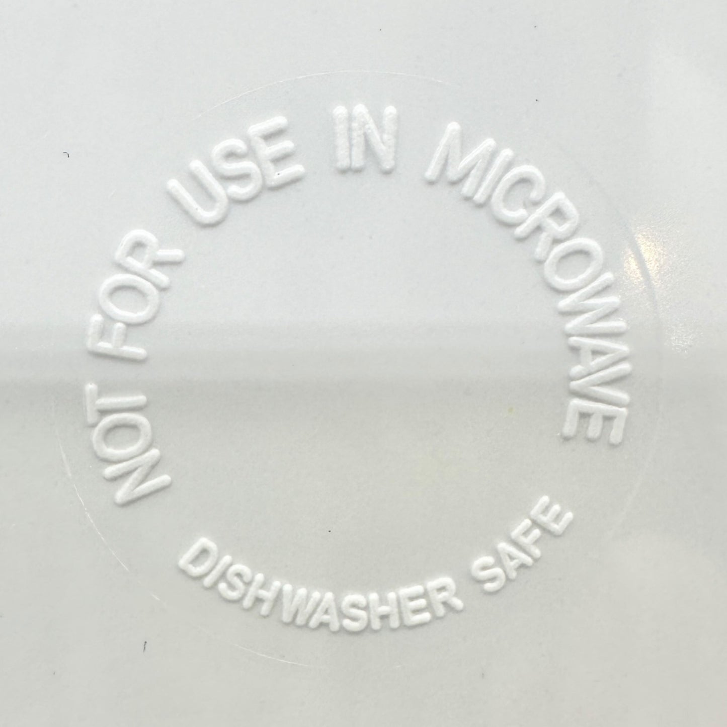 The Giving Plate 12" Round Snowy Snowman Design Melamine Dishwasher Safe Not Microwave Safe