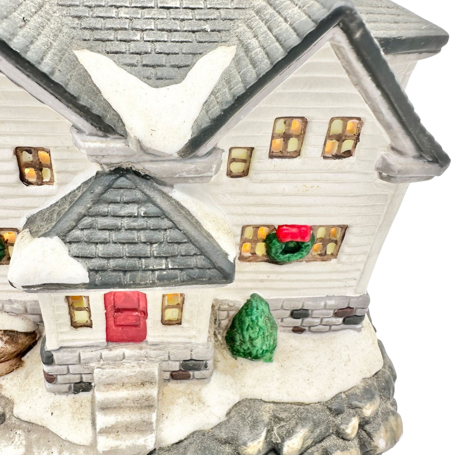 Santas Workbench Collection 1999 Newcastle Lighthouse Lighted Christmas Village