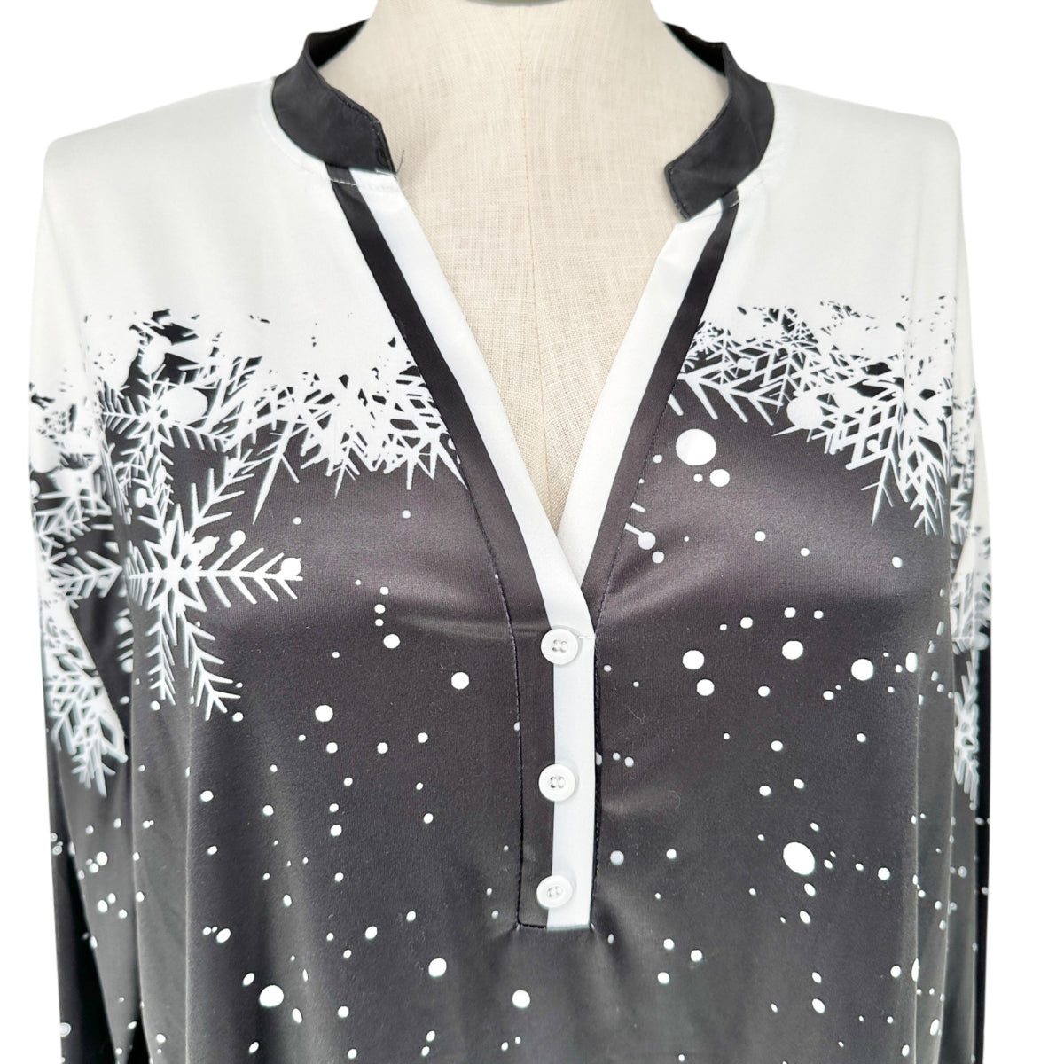 Snowflake Print Womens Top fits like 3XL US Black White LS V-Neck Poly Spandex