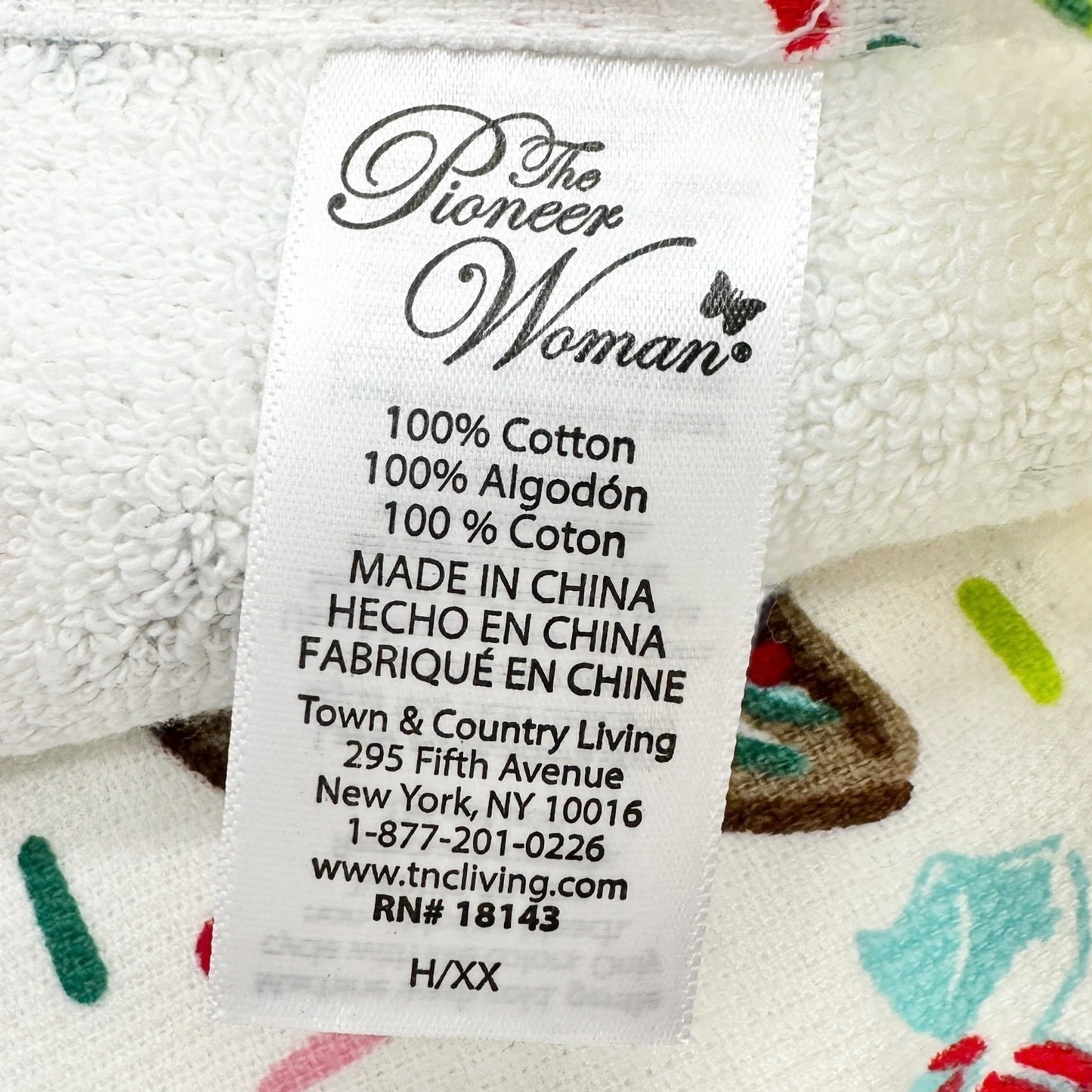The Pioneer Woman Gingerbread Cookie Recipe Kitchen Towel Set plus Cookie Stamps