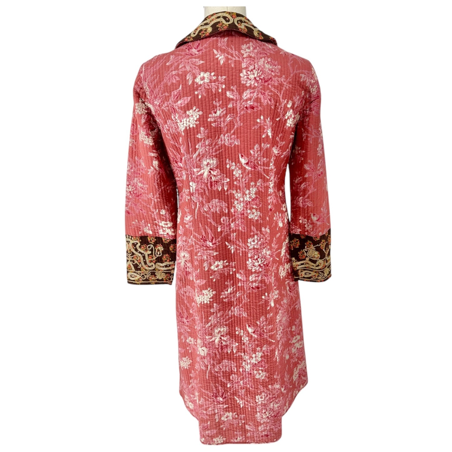 The J. Peterman Quilted Coat Womens Small Floral Embroidered LS Pockets
