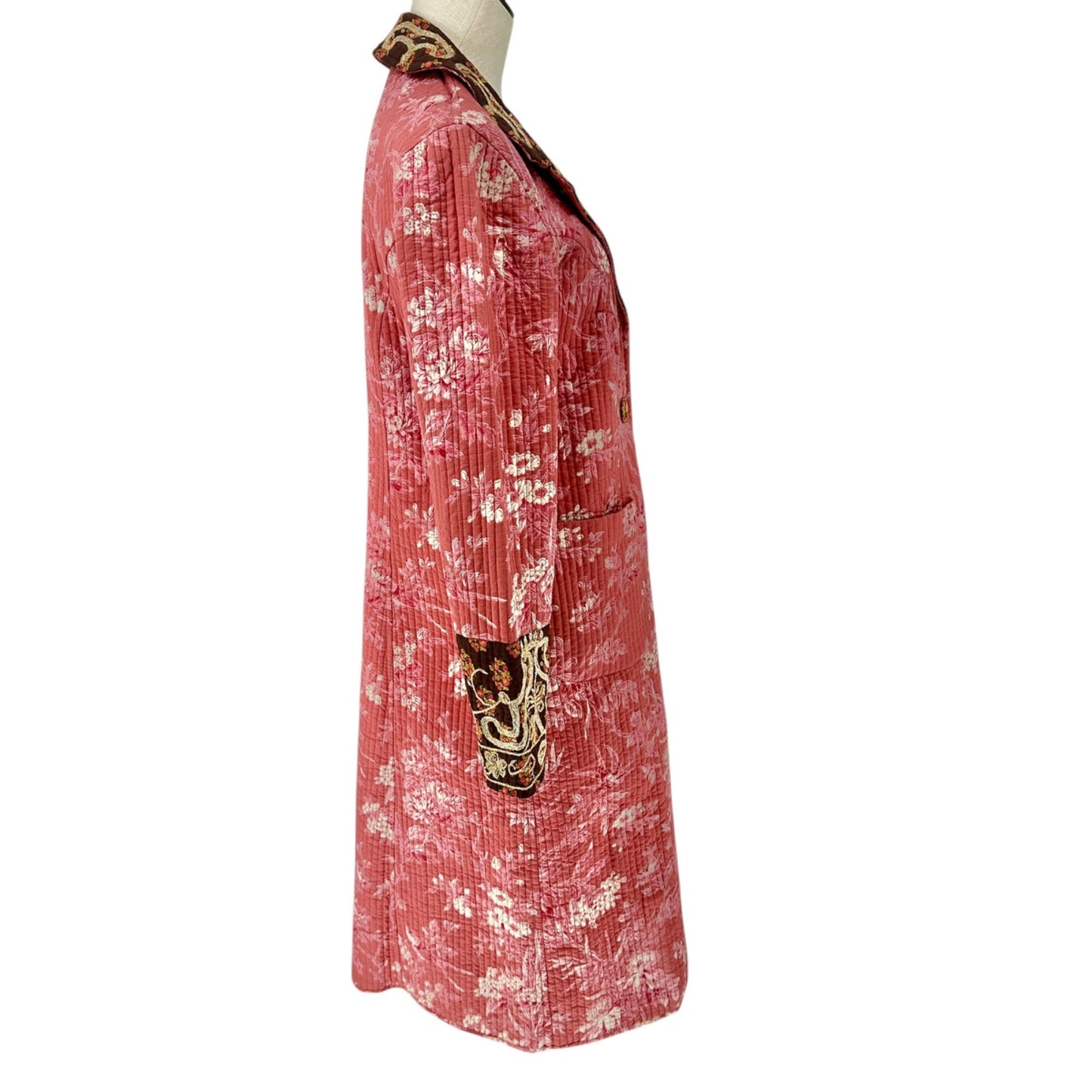 The J. Peterman Quilted Coat Womens Small Floral Embroidered LS Pockets