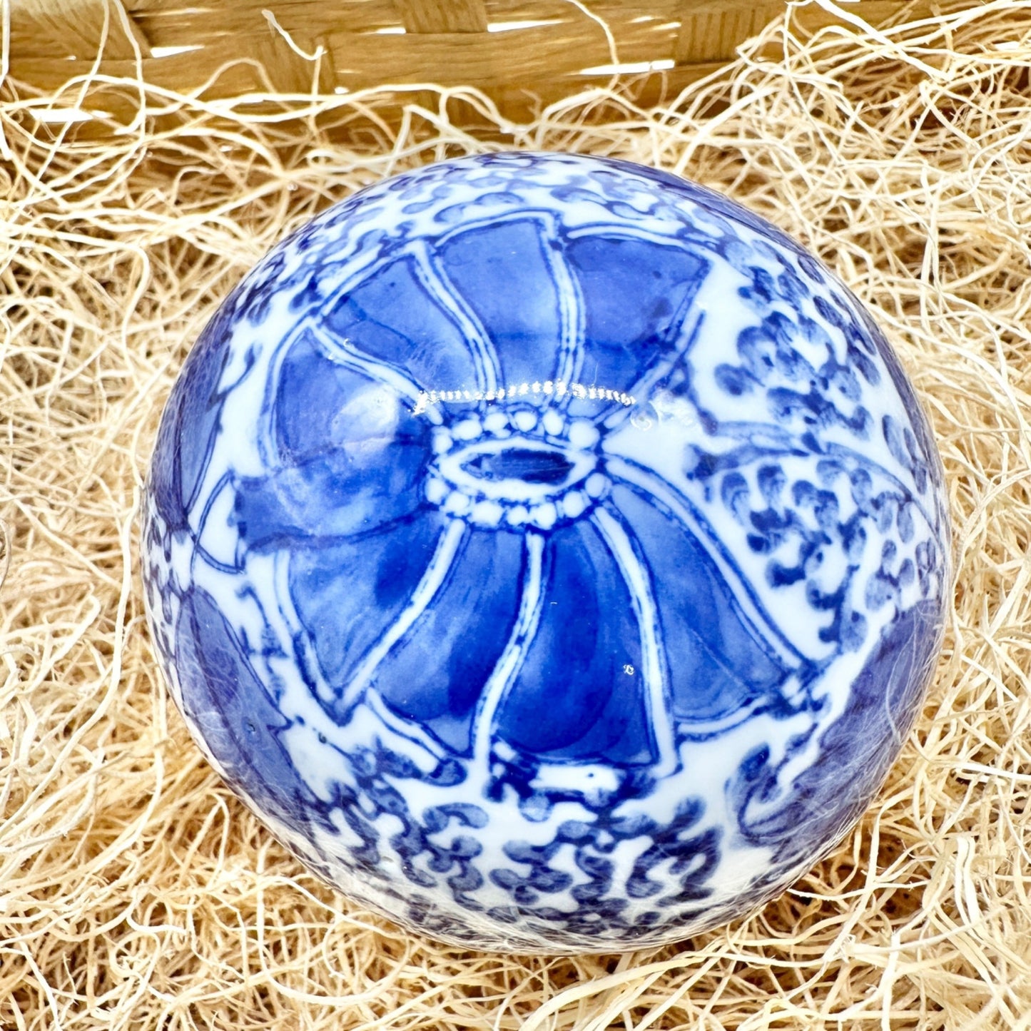 Set Of 6 Blue and White Porcelain Decorative Orbs and Egg Floral Design NO BOX