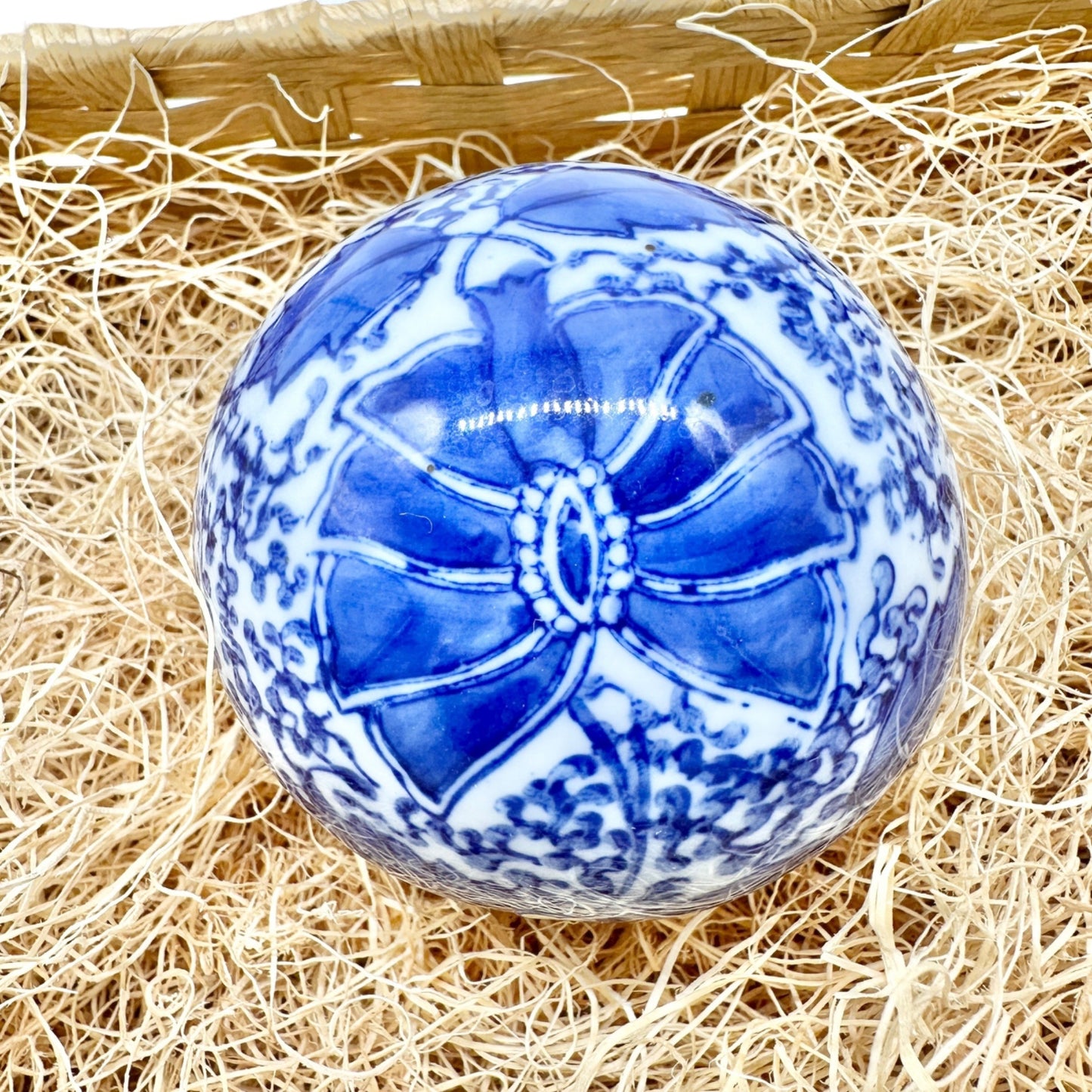 Set Of 6 Blue and White Porcelain Decorative Orbs and Egg Floral Design NO BOX
