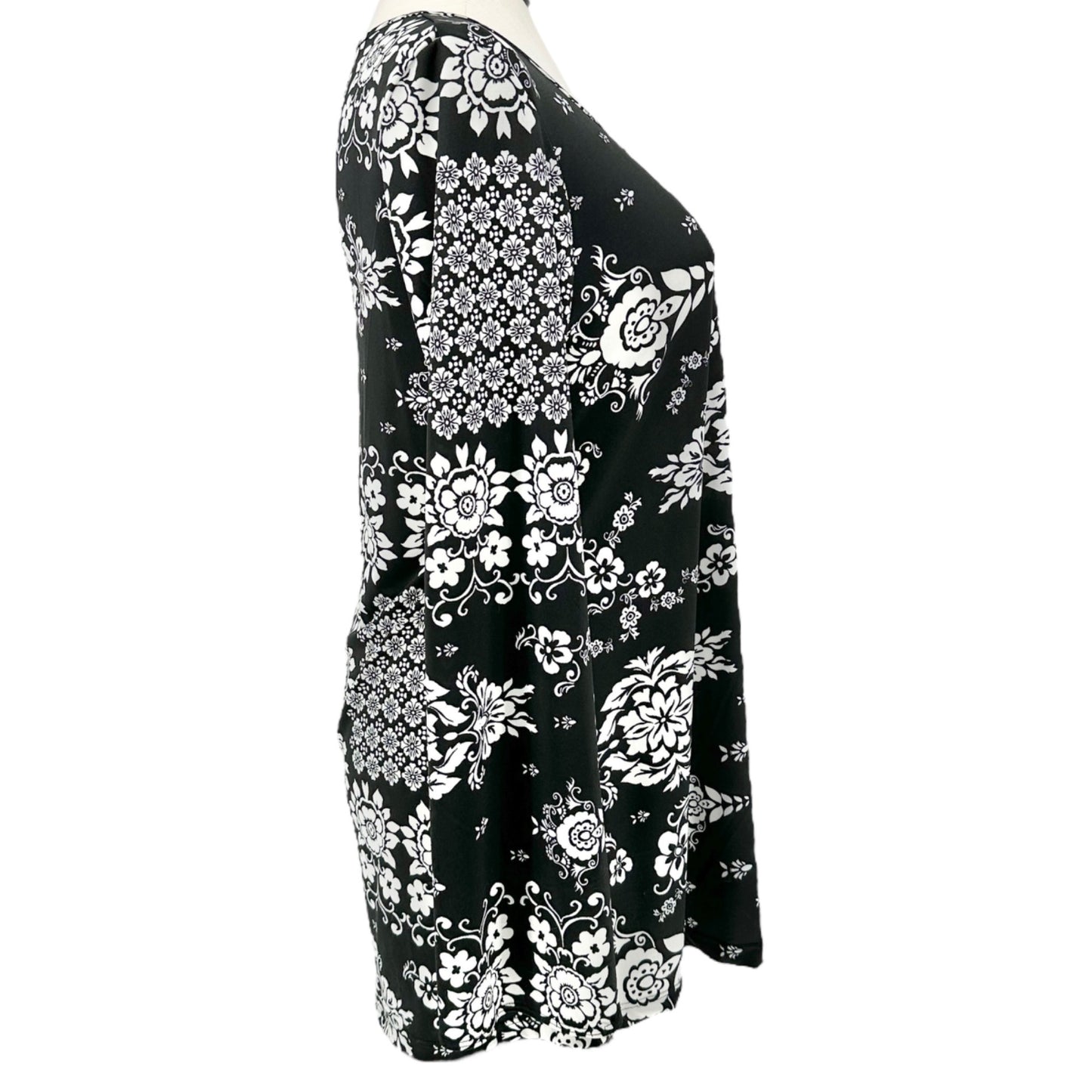 Johnny Womens Floral Print Black & White Long Sleeve Tunic Top 3XL USA Made