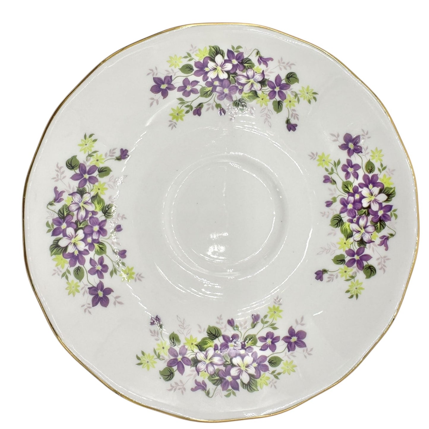 Queen Anne Violet Bone China Tea Cup Saucer Set England Gold Trim Floral Design