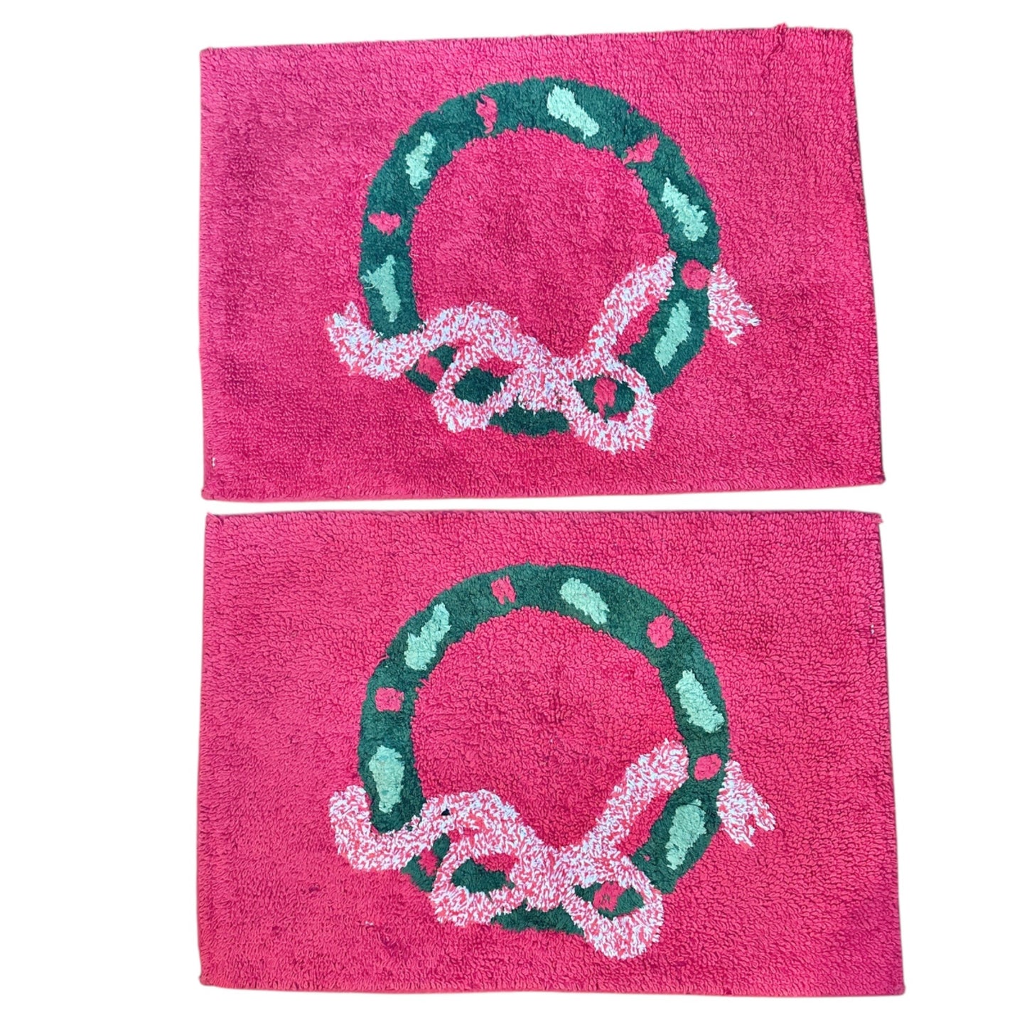 Threshold Bath Mats Throw Rugs Pair Christmas Wreath Design 26x18 Red and Green