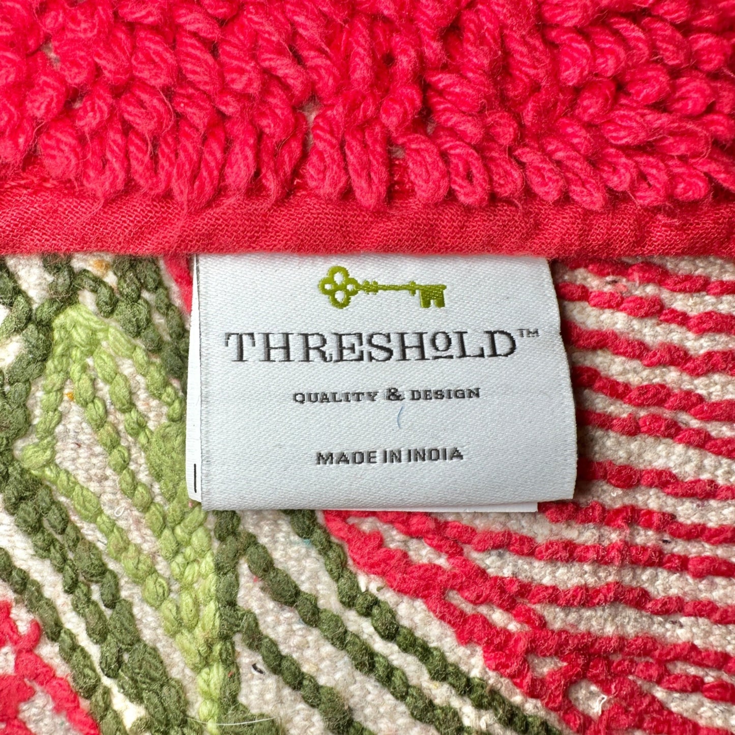 Threshold Bath Mats Throw Rugs Pair Christmas Wreath Design 26x18 Red and Green