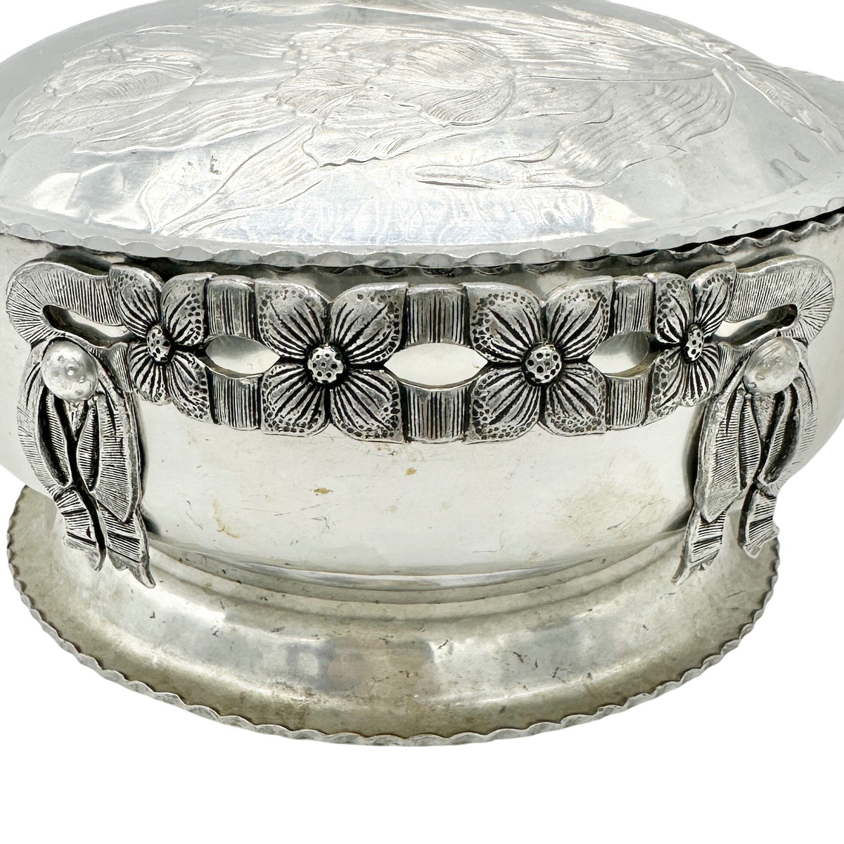 Rodney Kent Silver Co Hand Wrought Aluminum Lidded Serving Dish Floral Design