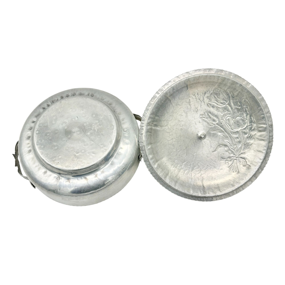 Vintage Covered Dish Hand-Hammered Aluminum Tulip Pattern Lid Handles 8.5 inch