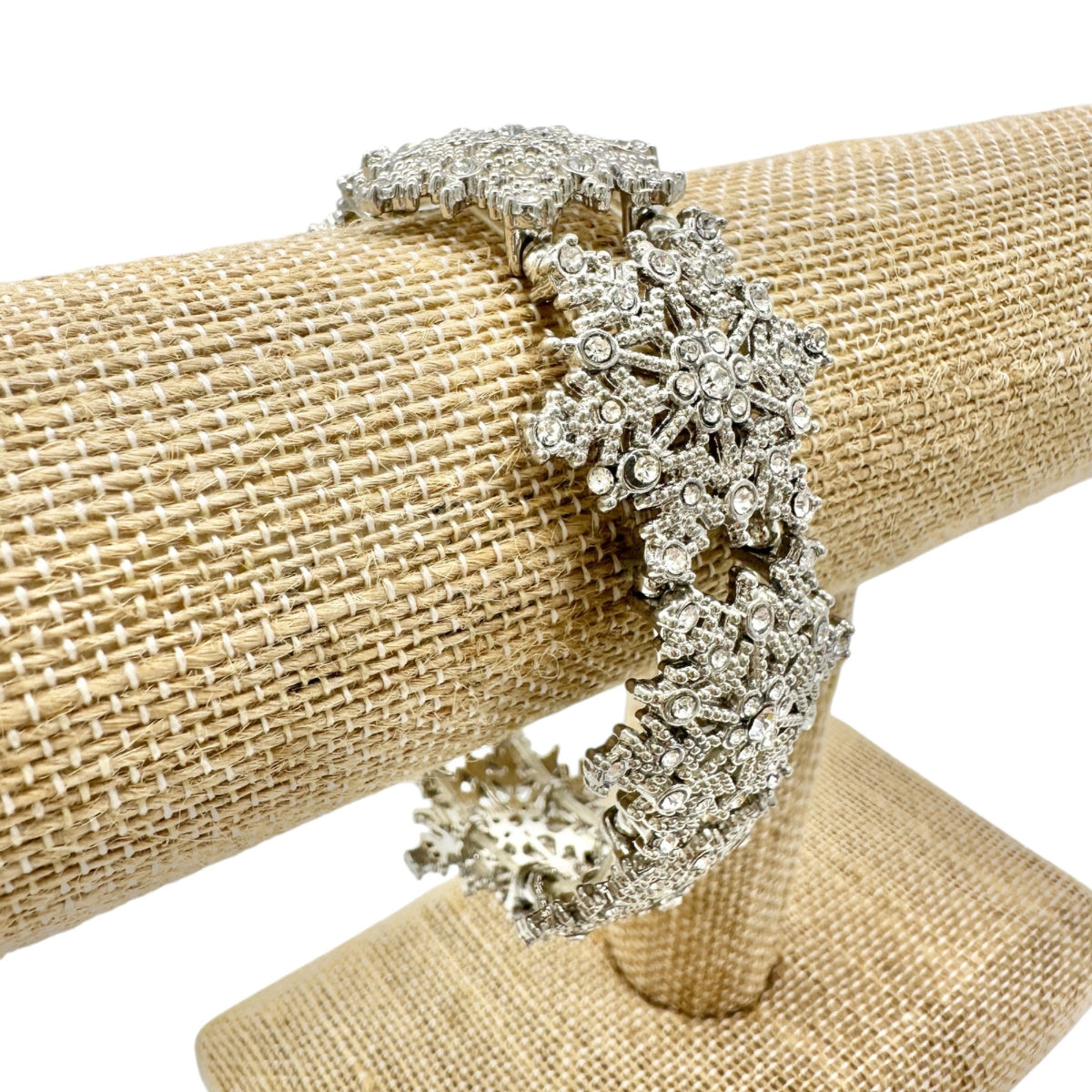 Vintage Inspired Silver Tone Snowflake Stretch Bracelet With Rhinestone Accents