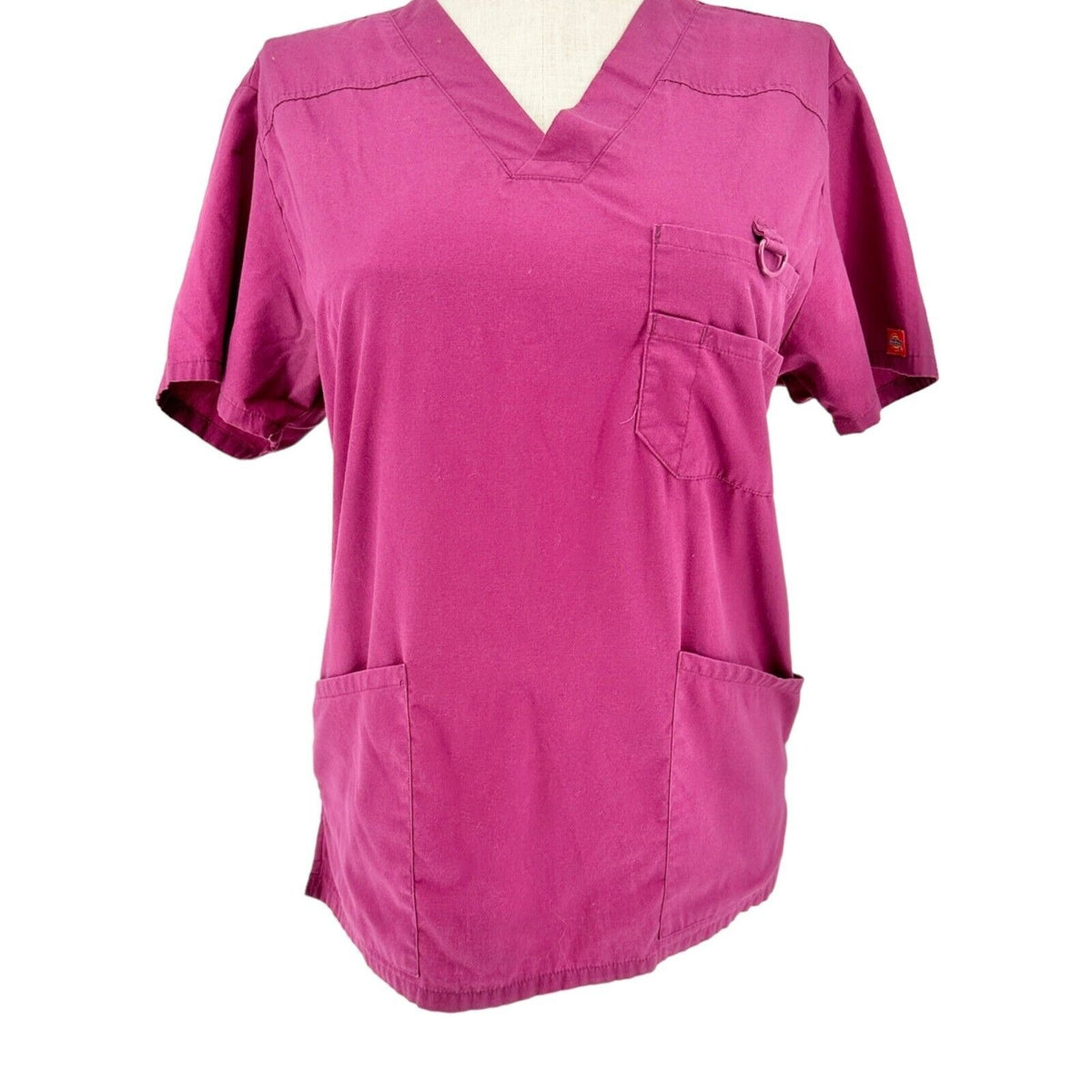 Dickies Women's Scrub Tops M Burgundy SS 5 Pockets V-neck Badge Holder