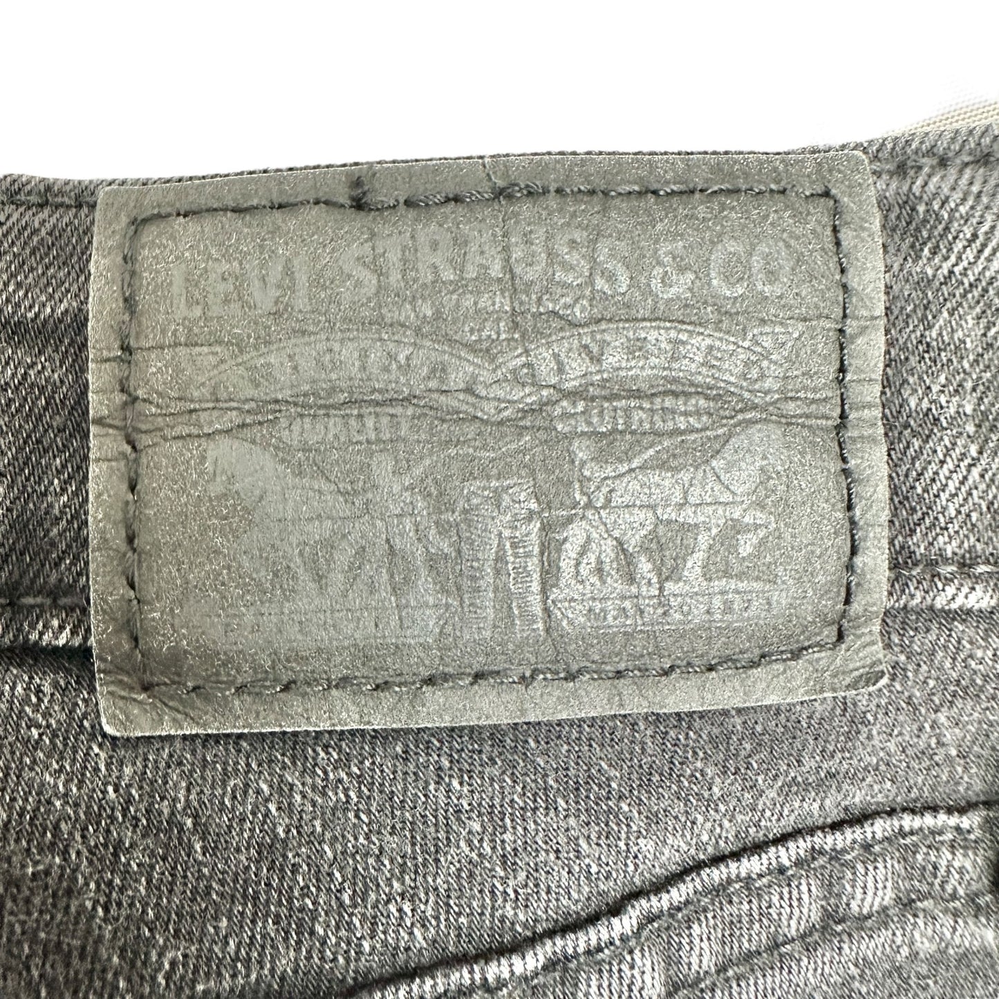 Levis 712 Slim Fit Denim Jeans Womens Size 30 Faded Black Cotton Blend