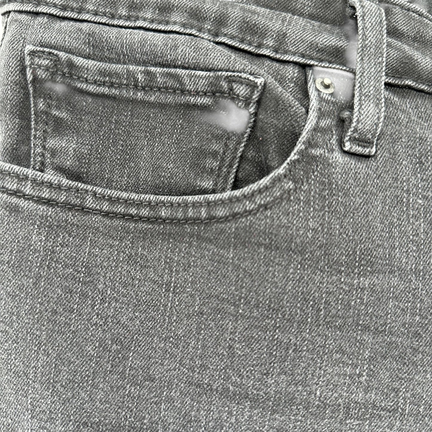 Levis 712 Slim Fit Denim Jeans Womens Size 30 Faded Black Cotton Blend