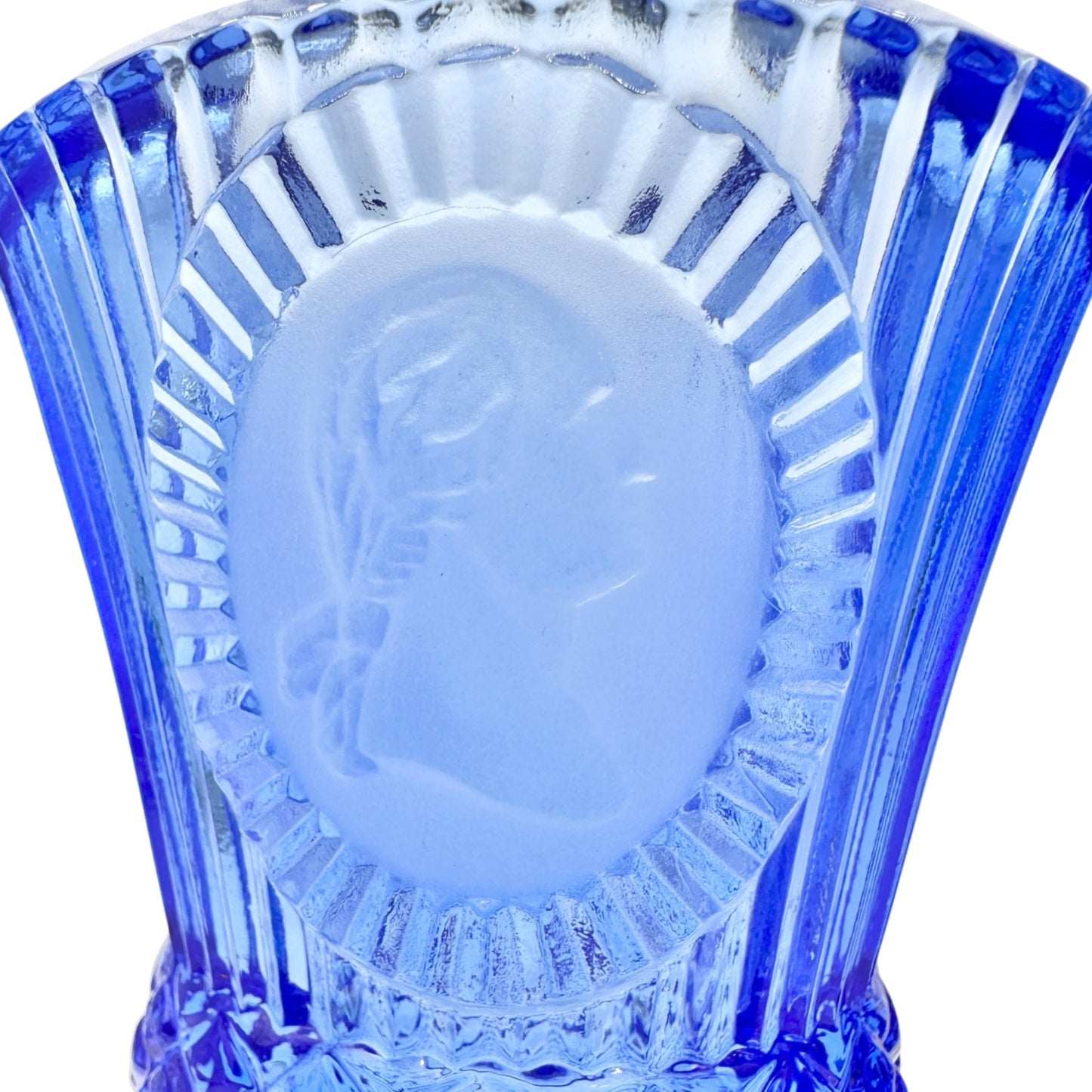 Avon Set of 2 Drinking Glasses Goblets 8 oz Blue George Washington Excellent