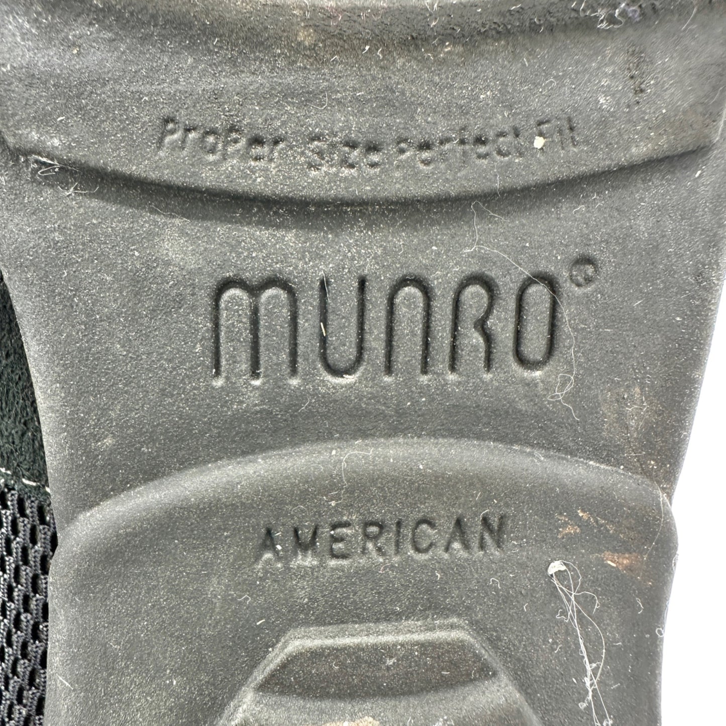 Munro American Zip Sport Shoes 8.5N Black Leather Mary Jane Slip On Walking