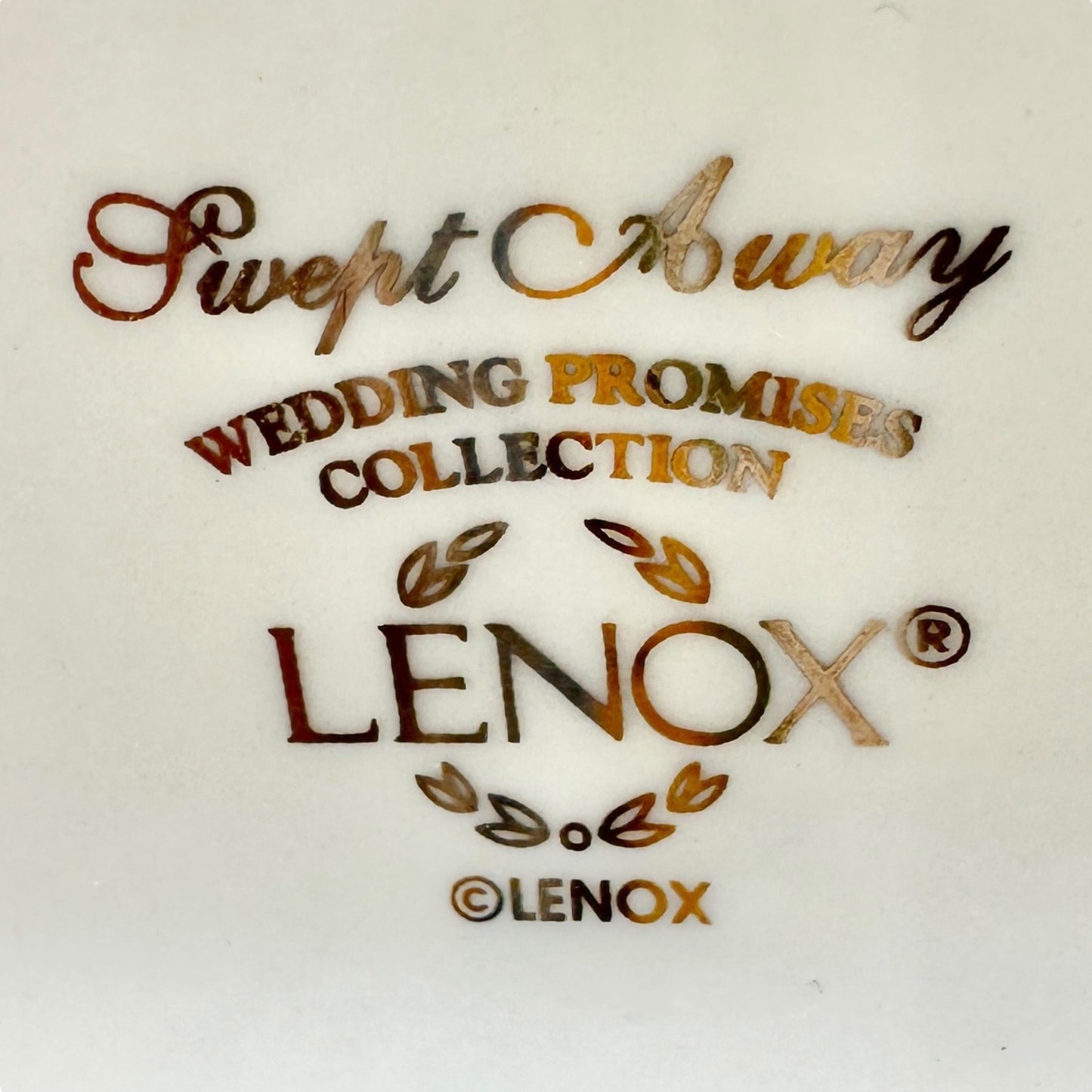 Lenox SWEPT AWAY Wedding Promises Collection Porcelain Figurine Bride and Groom
