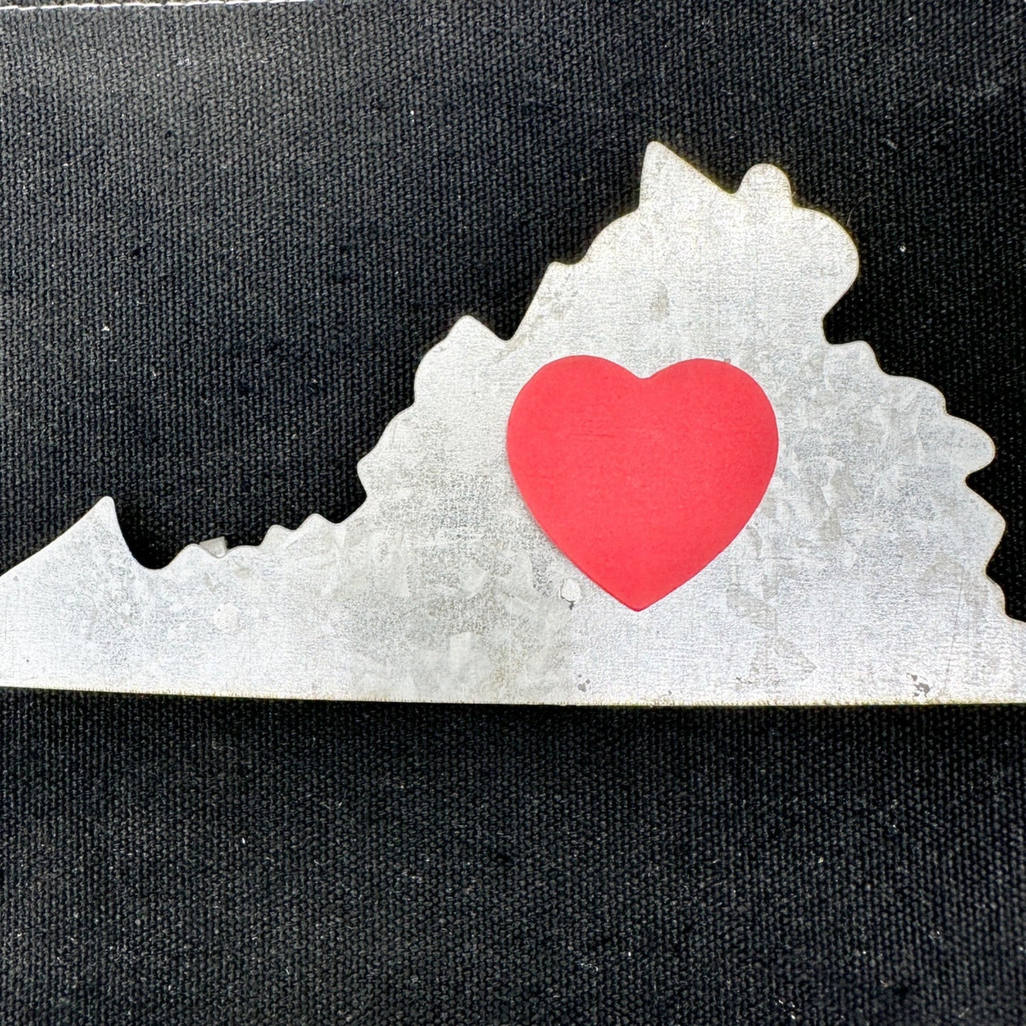 Virginia-Themed Wooden Sign Black Canvas Metal State Cutout Heart Magnet & Clip