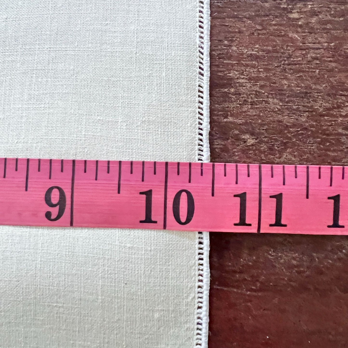 Vintage Brode Main Tablecloth and 4 Napkins Yellow Embroidered Flowers With Tag