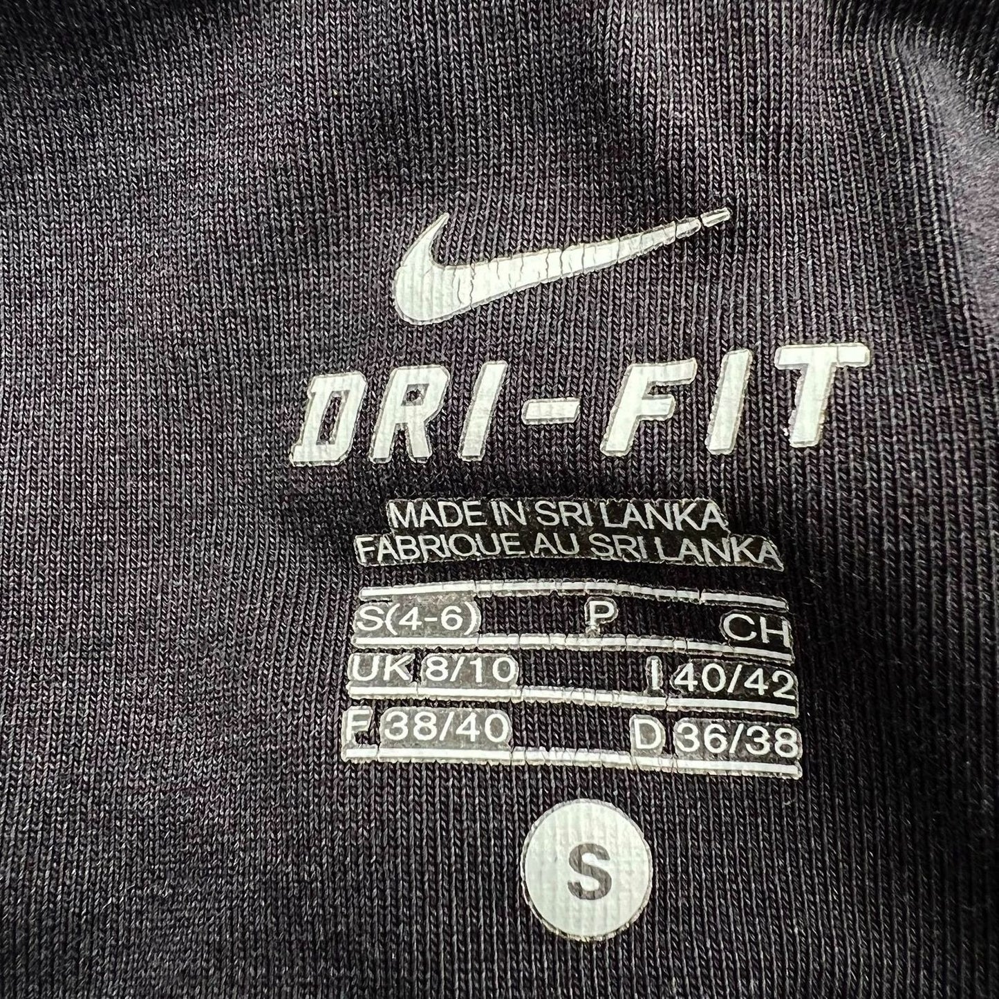 Nike Dri-Fit Capri Pants Womens Small Black Inseam 17.5