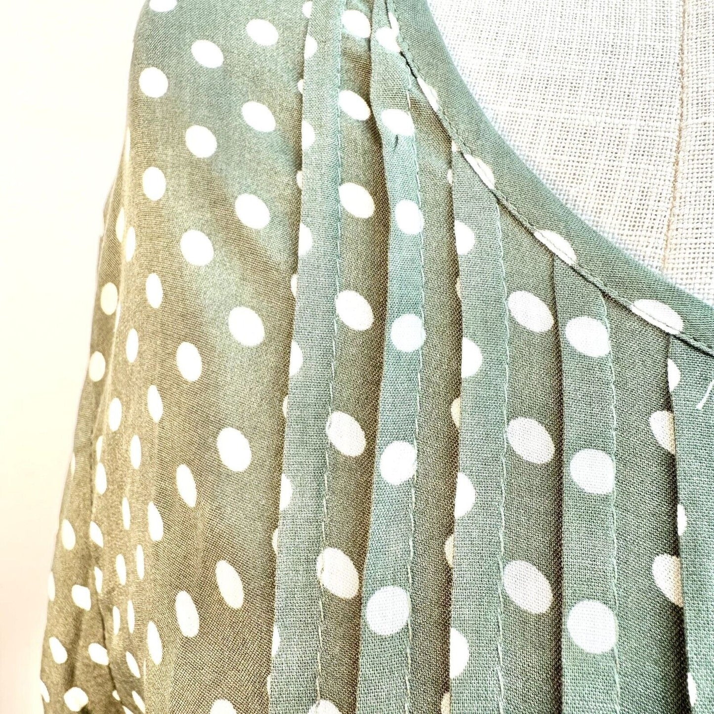 Suzanne Betro Top Women's 2X Olive White Polka Dot Roll Tab Sleeve Tie Front NWT