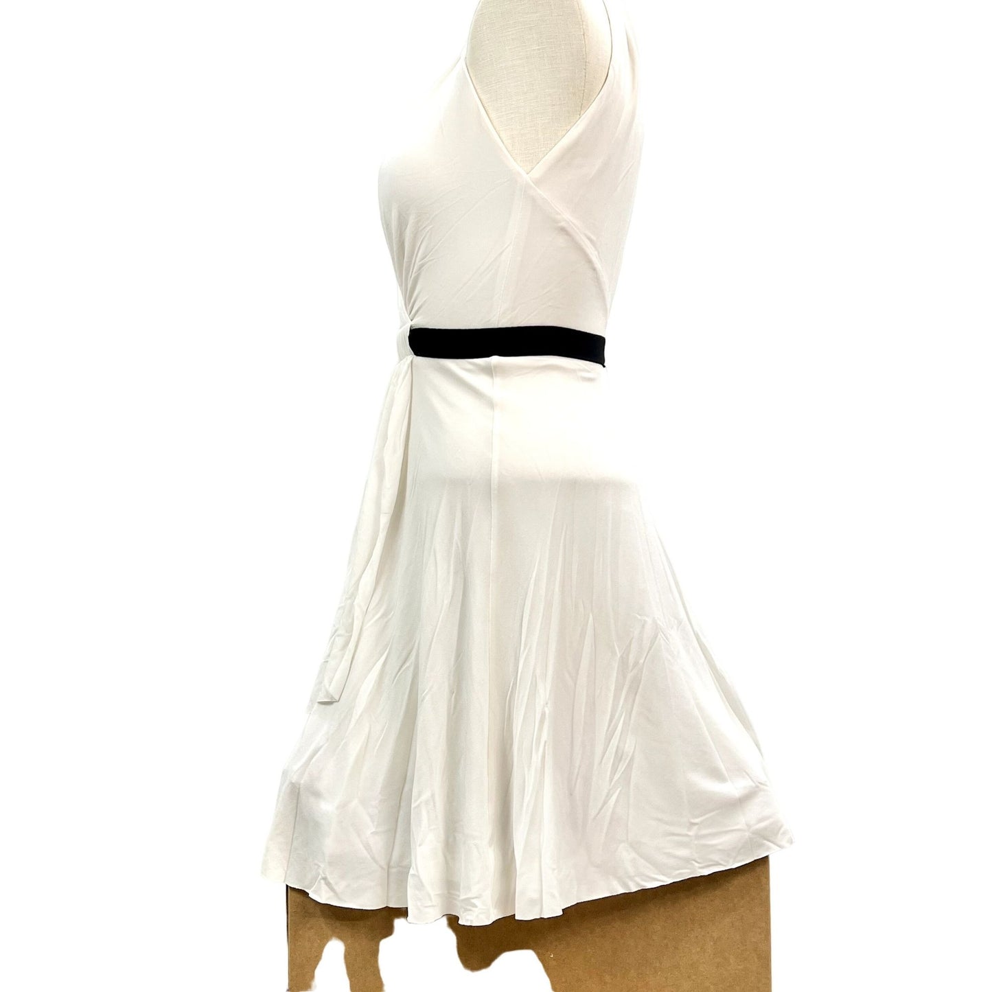 BCBGMaxazria Women's Saige Wrap Dress 0 Off White Black Trim Above Knee