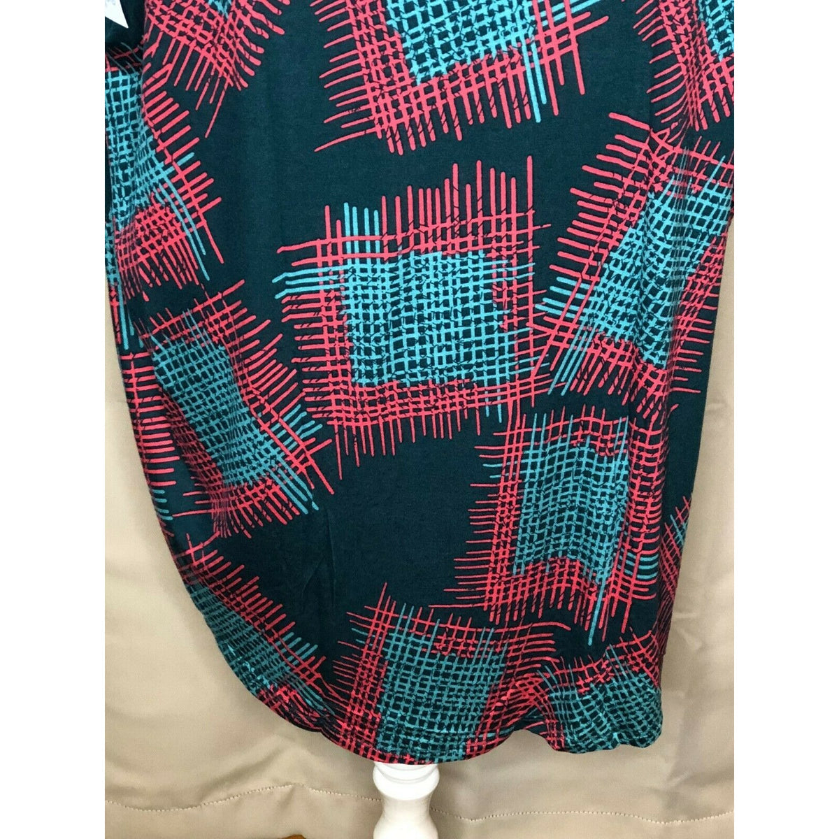 LuLaRoe RETIRED Irma Women's Size M Red & Green mid-length sleeves NWT