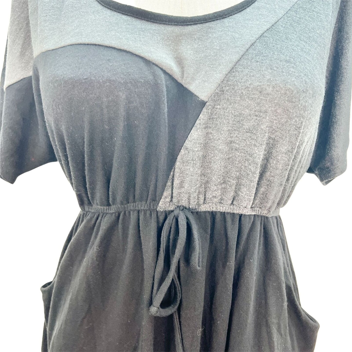 Delirious Womens 2X Black Gray Colorblock Dress Drawstring Waist and Pockets
