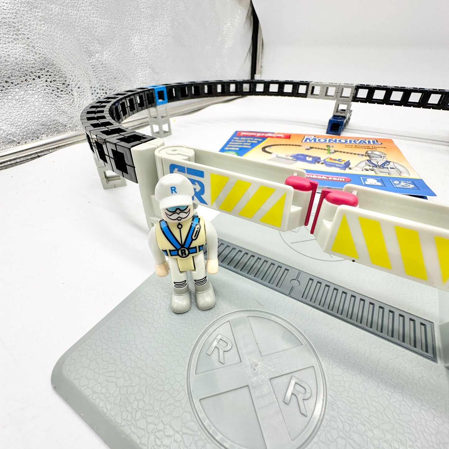 Rokenbok RC Monorail Freighter Set With Bonus Track and Crossing - 43 Pieces EUC