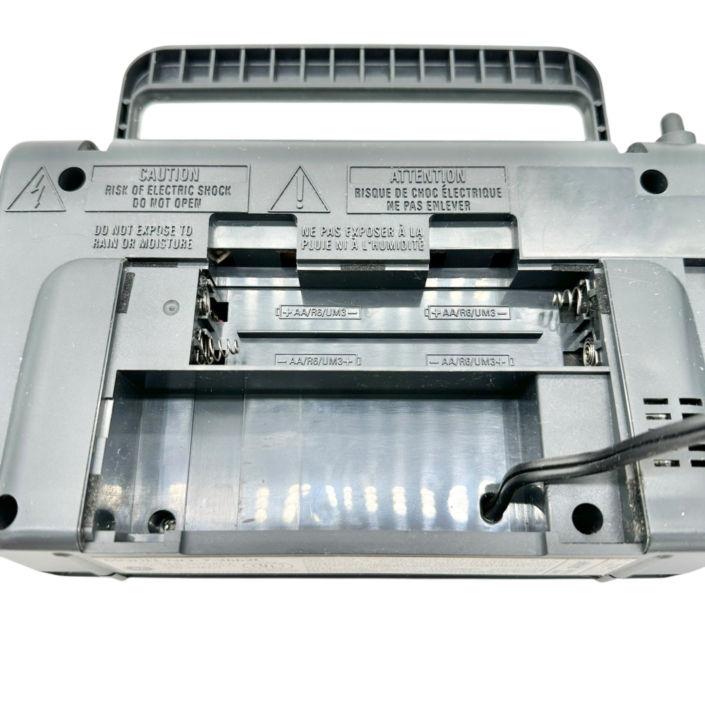 General Electric 72662C FM AM 2 Band Portable Receiver Radio Handle Cord Storage