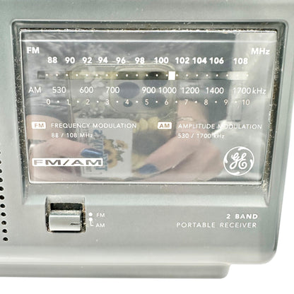 General Electric 72662C FM AM 2 Band Portable Receiver Radio Handle Cord Storage
