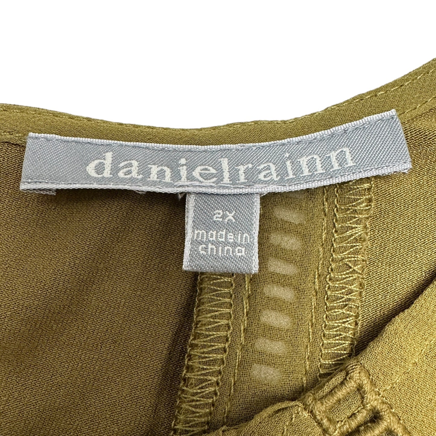 Daniel Rainn Top Womens 2X Sleeveless Smocked Olive Green Keyhole Back Flowy