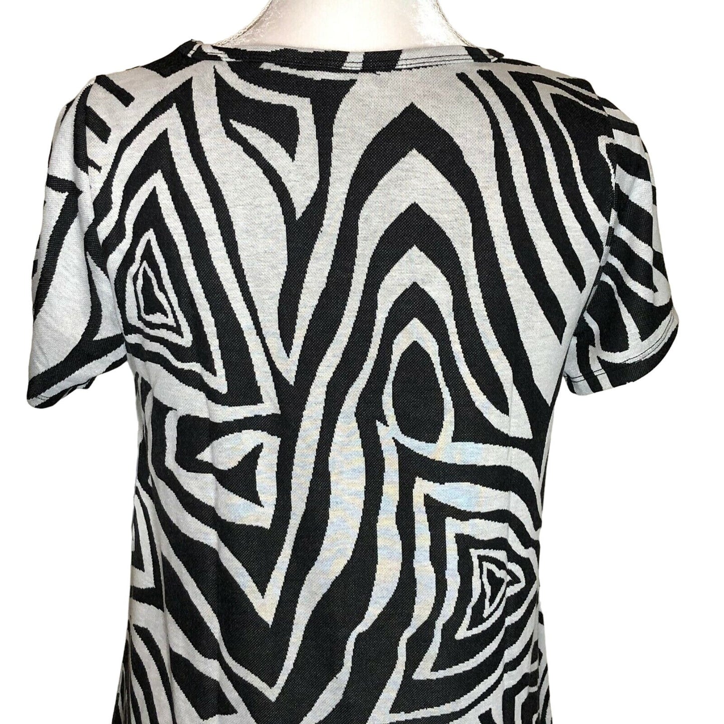 LuLaRoe Classic T Women's Small Top Black and White Zebra Pattern NWT