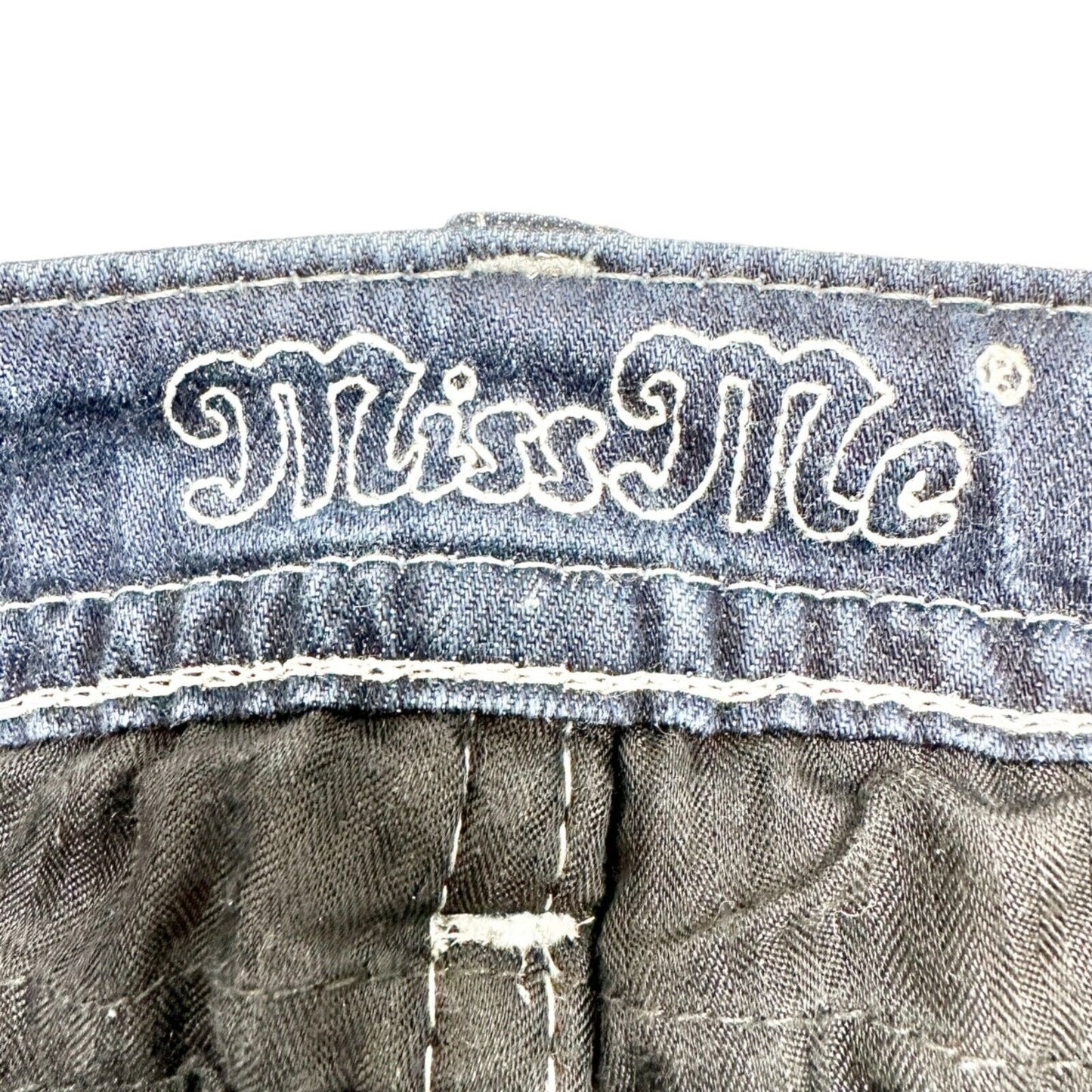 Miss Me Jeans Women's 26 Mid-Rise Boot Cut 5 Pocket Embellished EUC