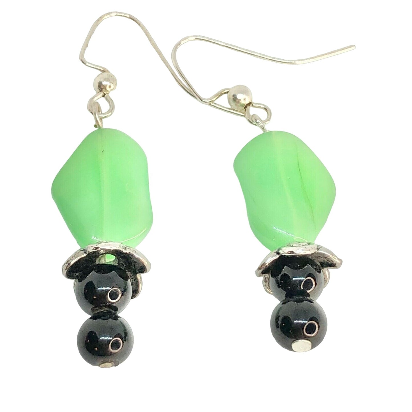 Handcrafted Beaded Earrings Green & Black Beads Glass Spring Flower Cute Fun NEW