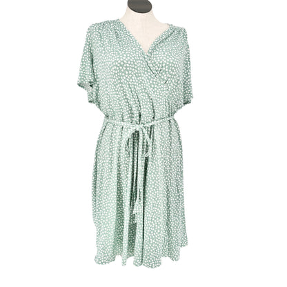 Mikarose Janae Dress 3X Sage Floral Print Waist Tie Short Sleeves Poly Blend NWT