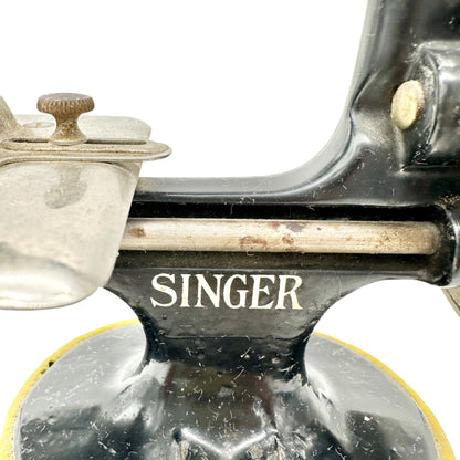 Antique Toy Singer Miniature Hand Crank Sewing Machine Circa 1920s Black 7”H 6”W