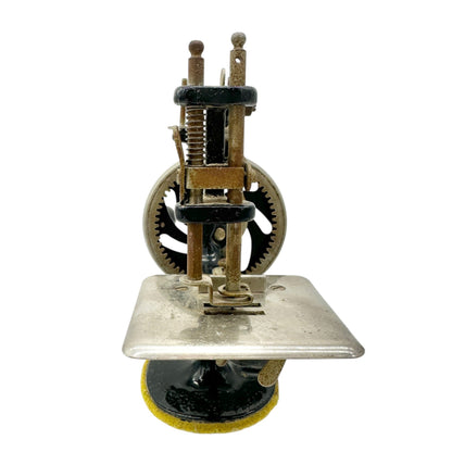 Antique Toy Singer Miniature Hand Crank Sewing Machine Circa 1920s Black 7”H 6”W