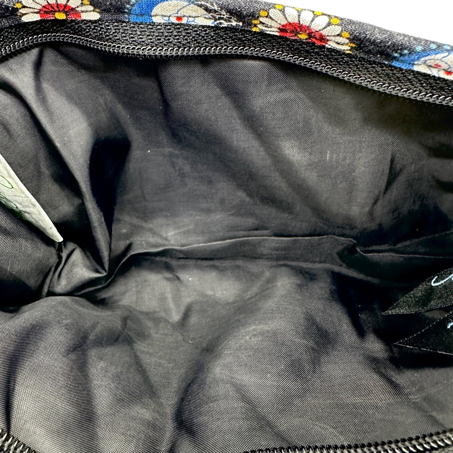 Vera Bradley Night Owl Make Up Bag 9 x 3.5 x 2 Black Blue Red EUC