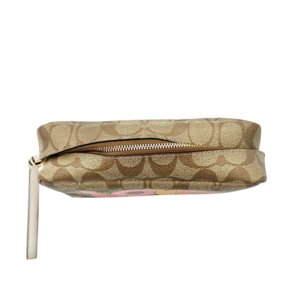 Coach Signature Canvas Wristlet With LOVE Graphic Design 8 x 4.5 x 3 Inches NWT