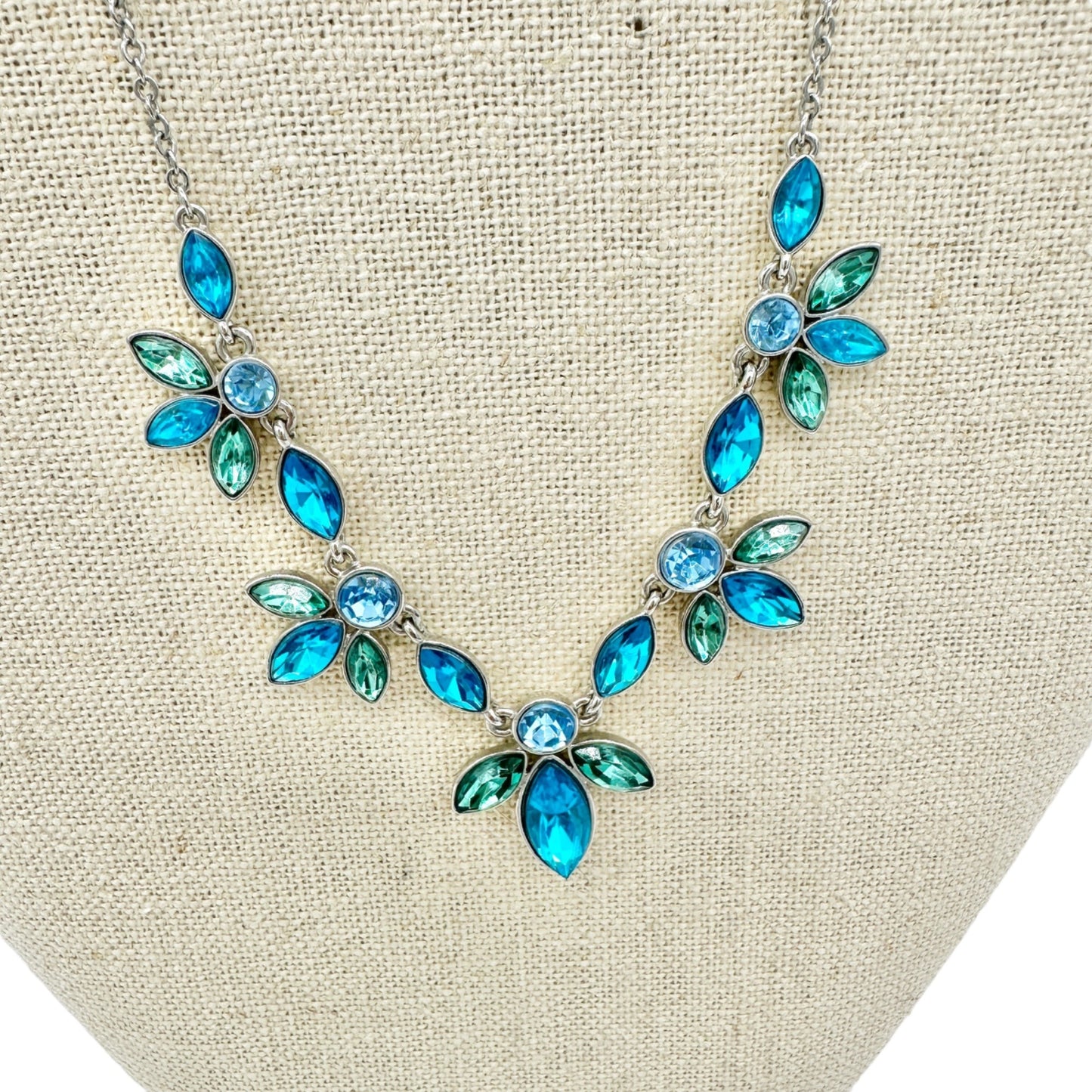 Necklace Womens Silvertone Blue and Green Stones 16-19in Long