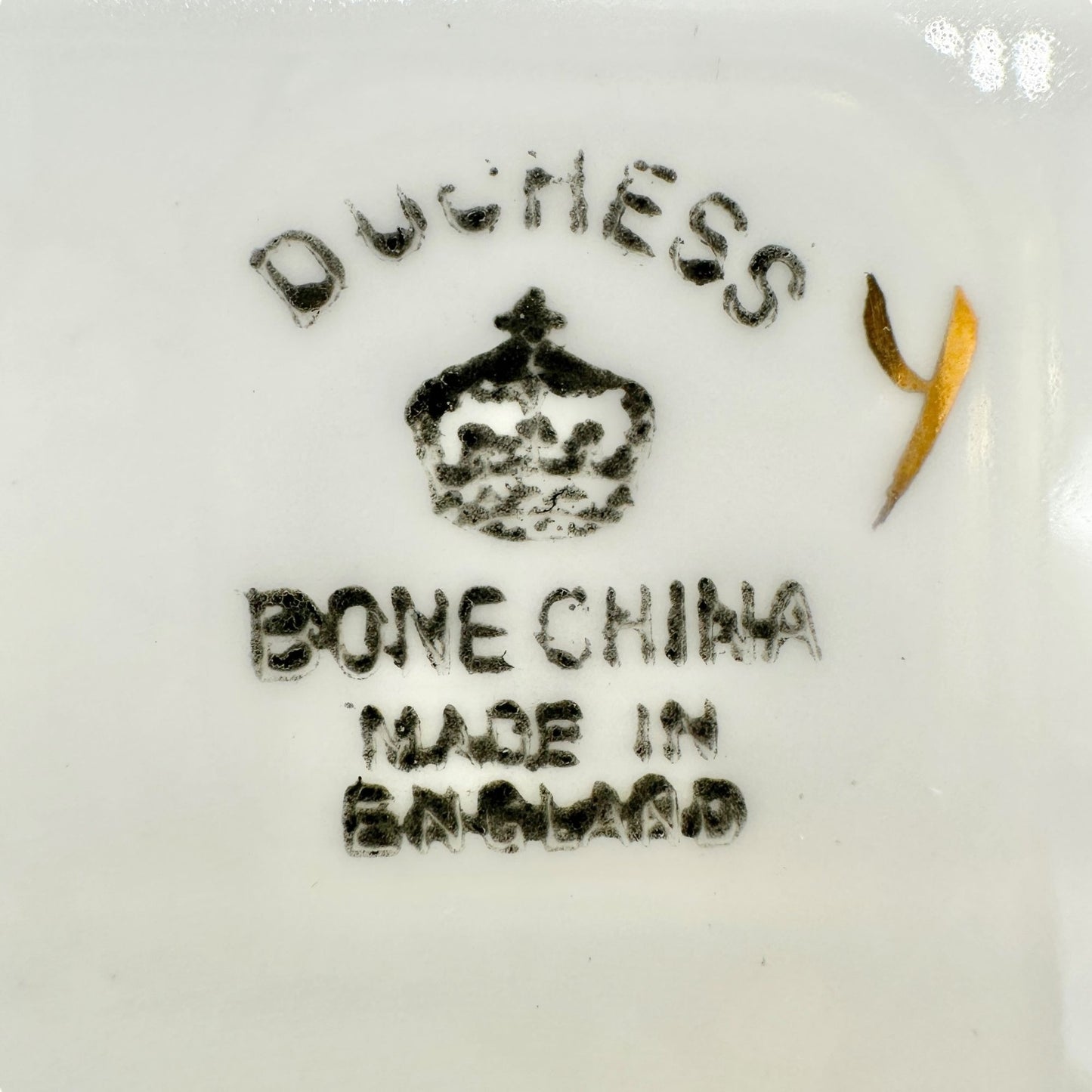 Duchess Bone China Tea Set 2 Teacups 5 Square and 4 Round Saucers 1 Bowl Purple