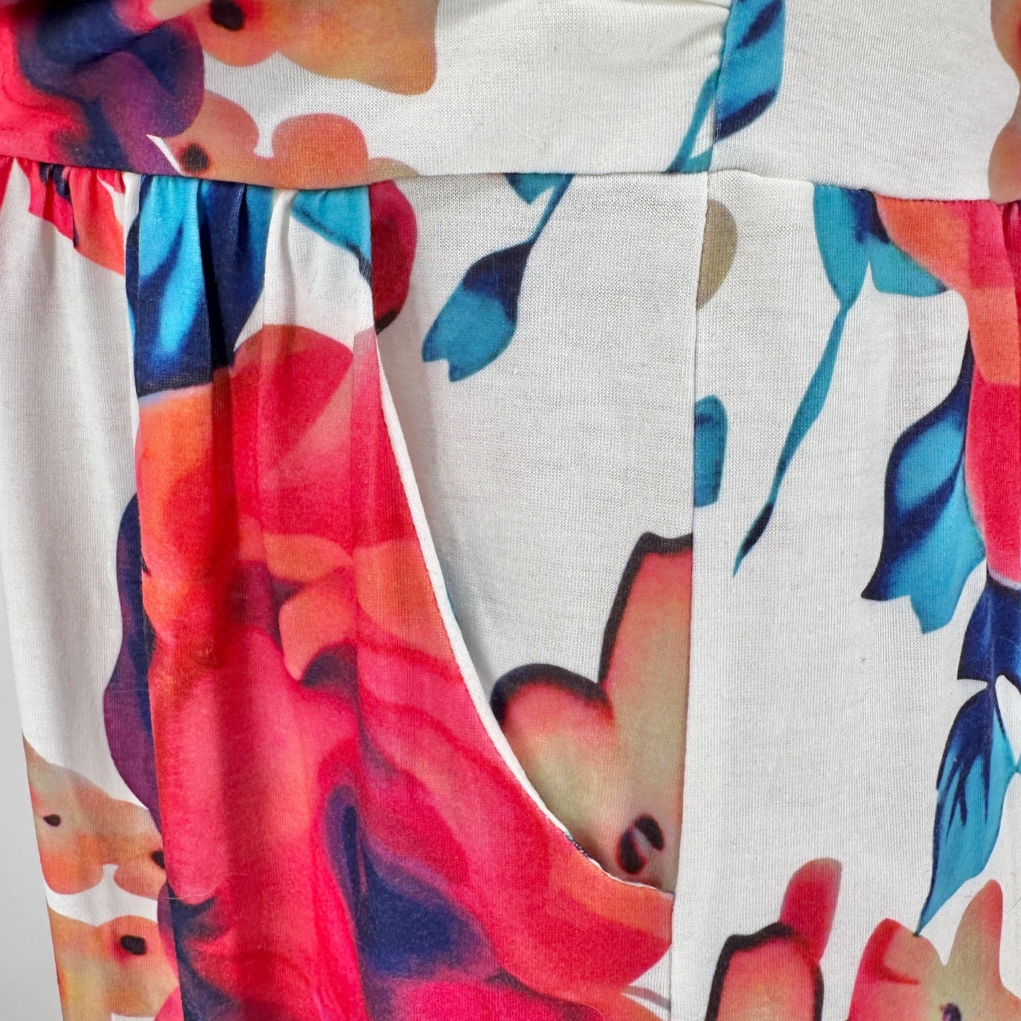 Grace Karin Strapless Maxi Dress 2XL White Red Blue Floral Poly Blend Pockets
