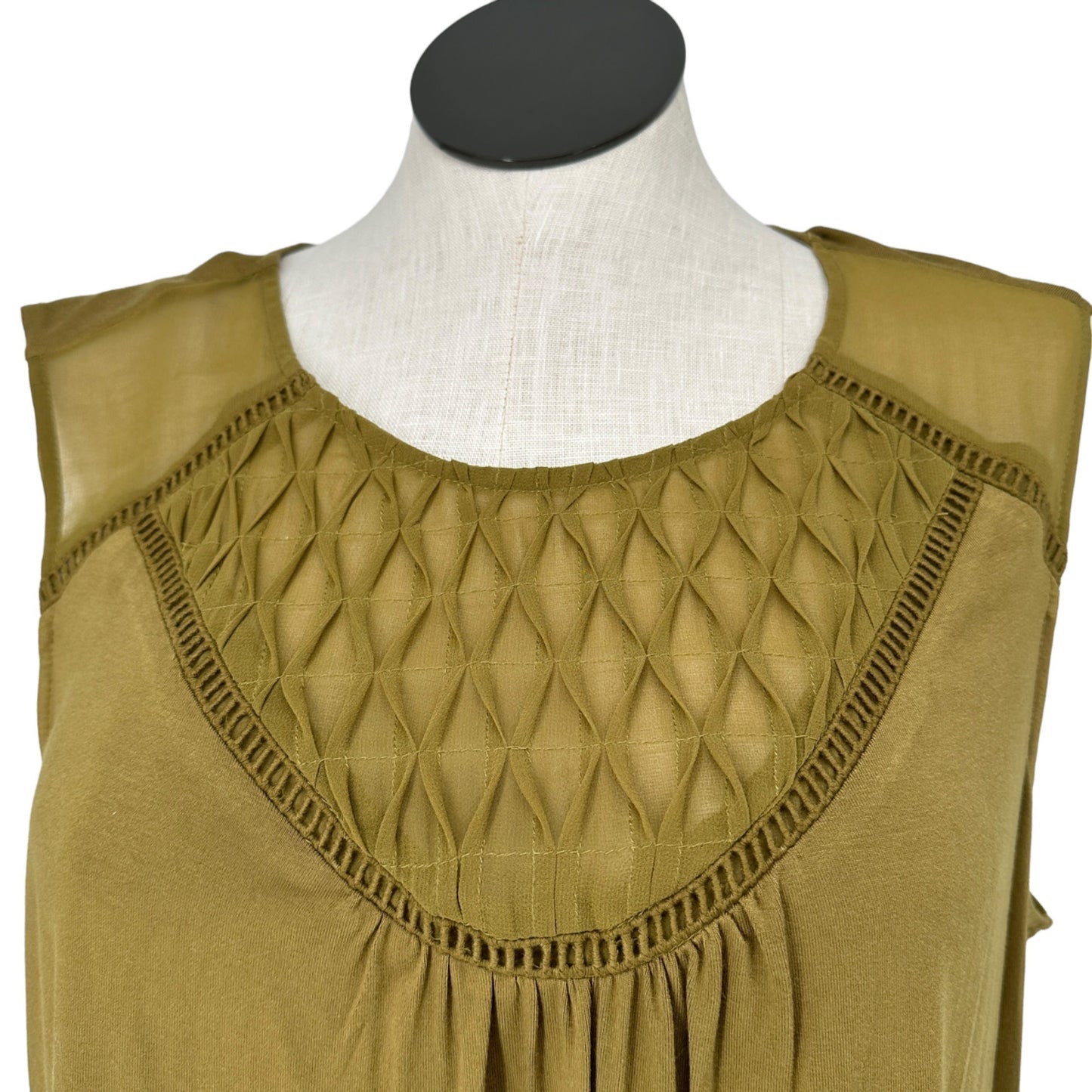 Daniel Rainn Top Womens 2X Sleeveless Smocked Olive Green Keyhole Back Flowy