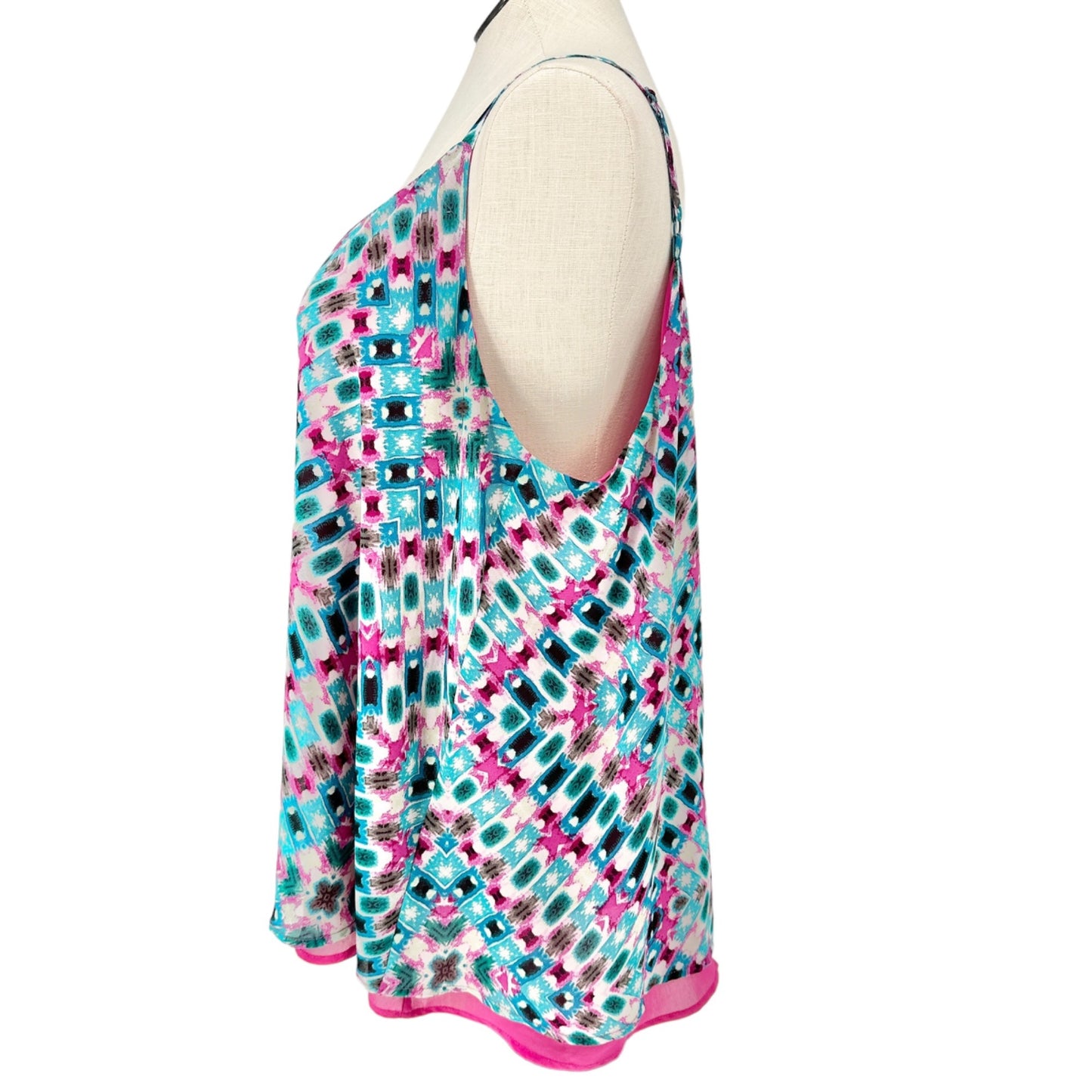 Torrid Tank Top Womens Size 3X Geometric Multicolor Print Solid Pink Underlayer