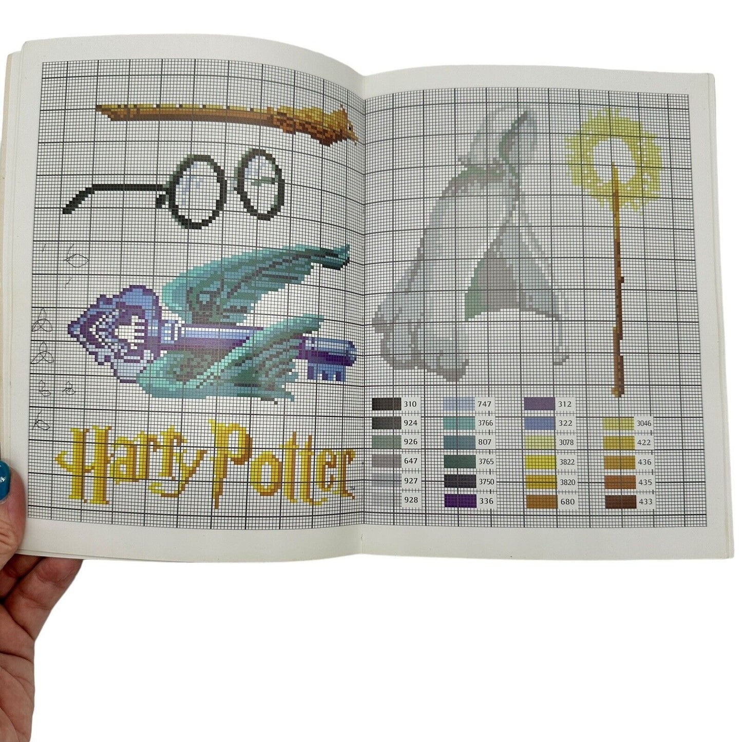 Harry Potter Cross Stitch Patterns Paperback Book In French 2001 Mango Pratique