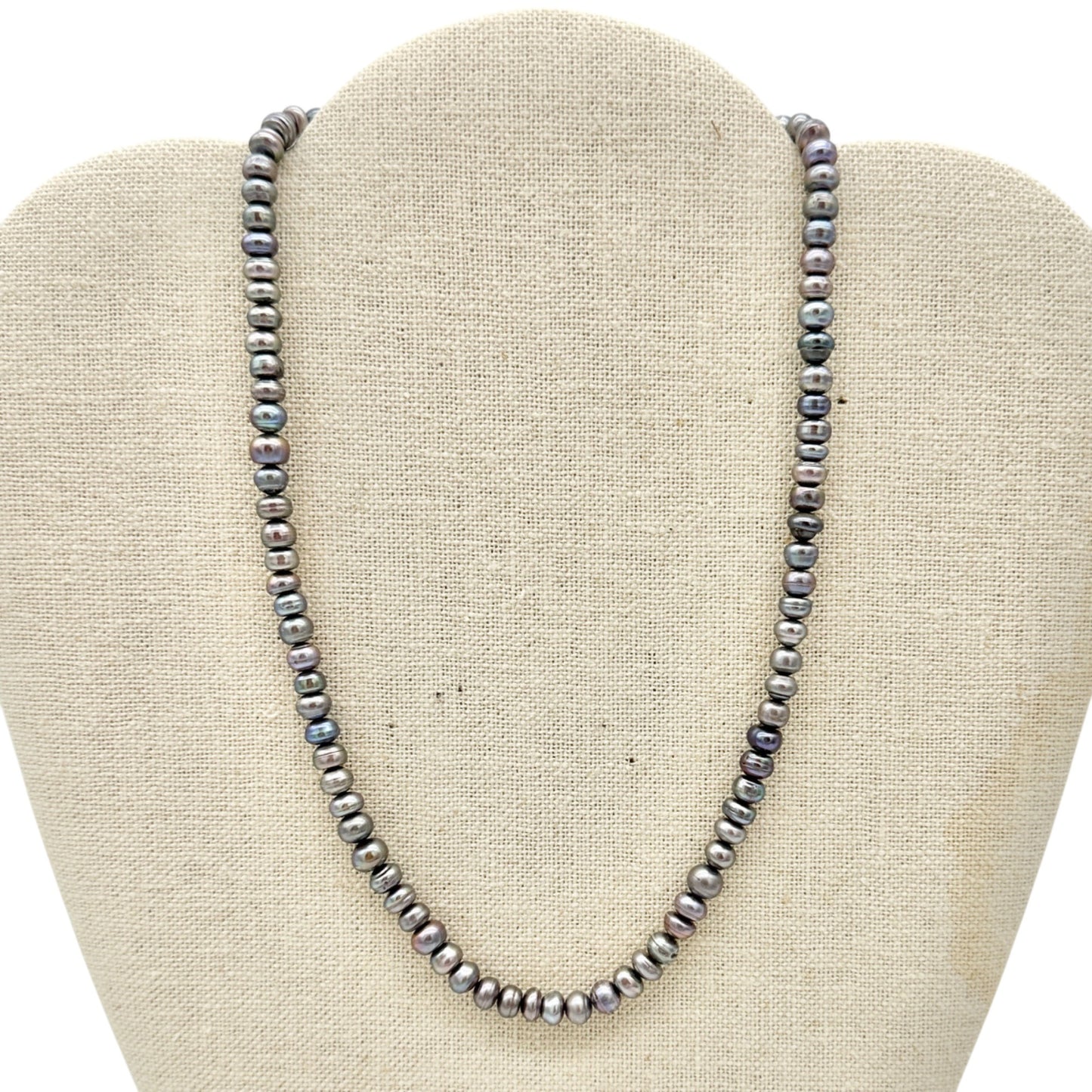 Premier Designs Necklace Shades of Gray 18 Inch Freshwater Pearl Necklace Toggle