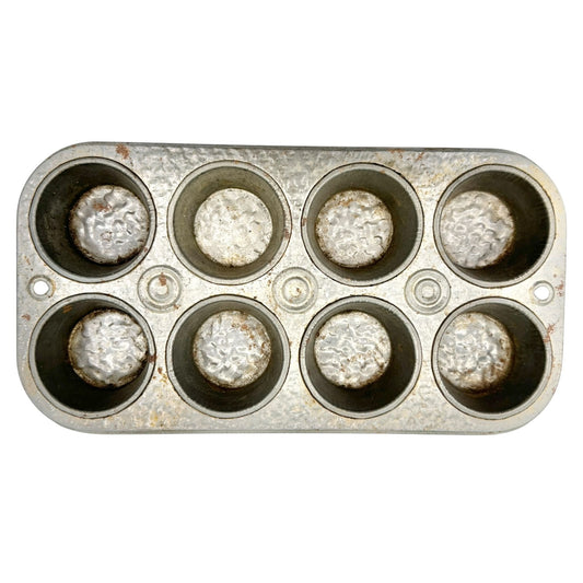 Vintage Metal 8 Cups Muffin Tin Cupcakes Muffins Home Decor Patina